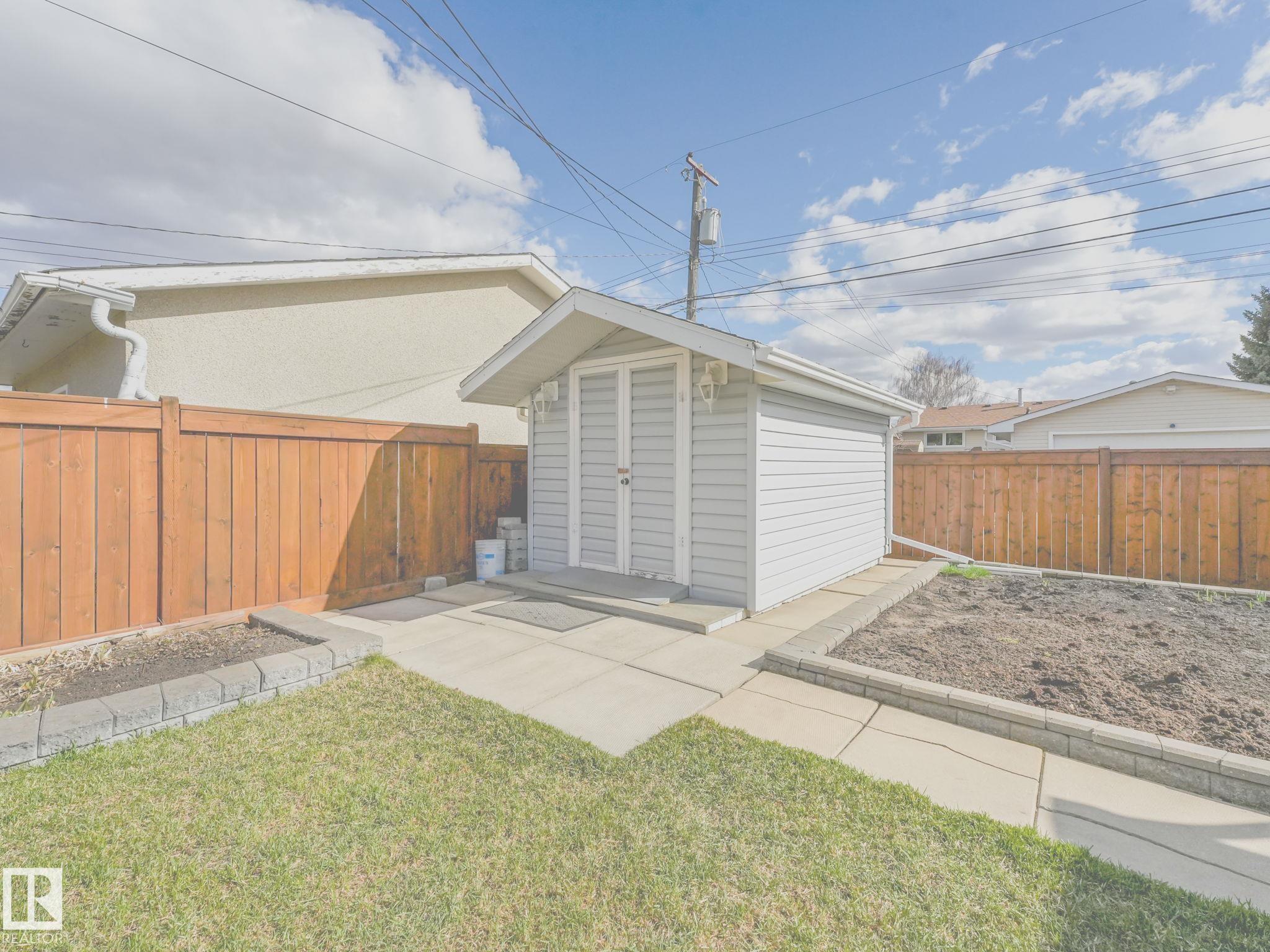 Photo 43 at 6303 92b Avenue NW, Ottewell, Edmonton