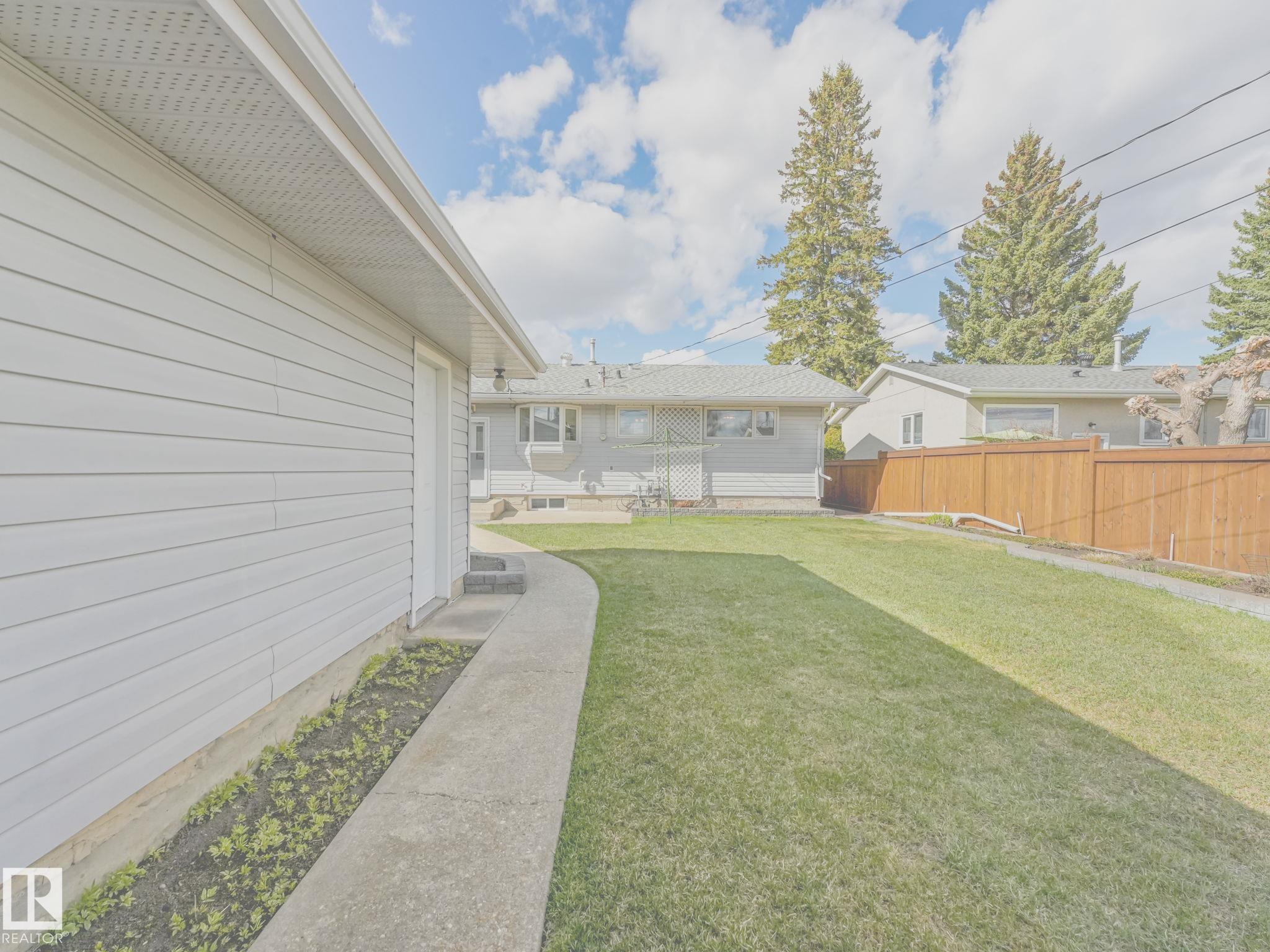 Photo 47 at 6303 92b Avenue NW, Ottewell, Edmonton