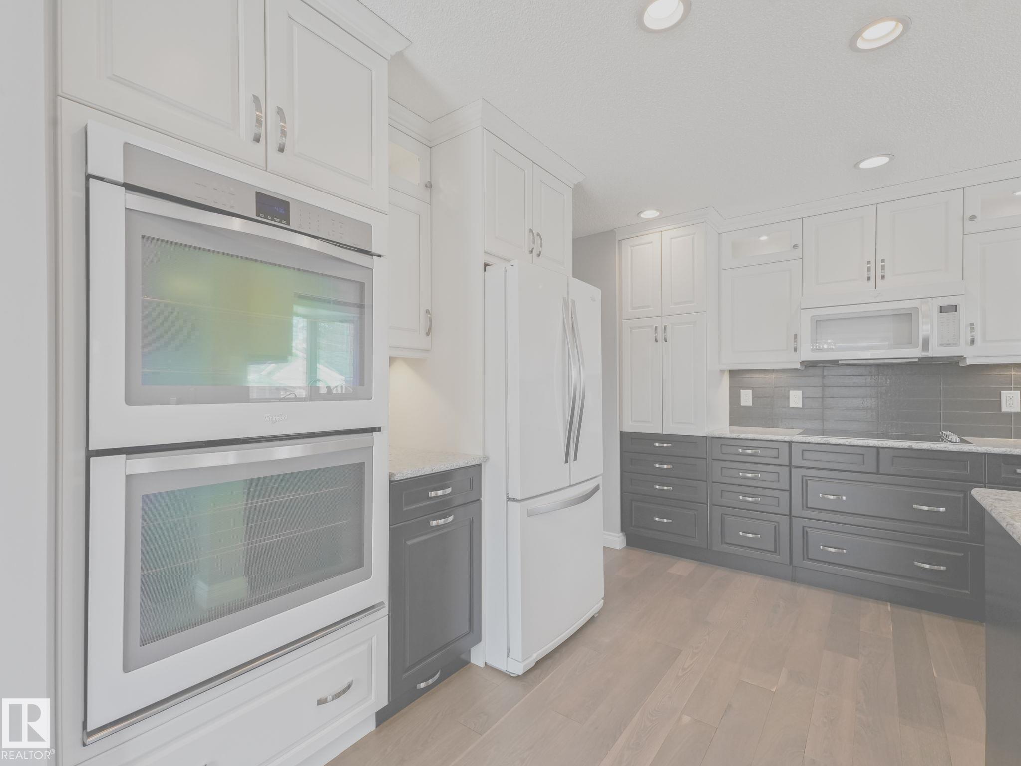 Photo 10 at 6303 92b Avenue NW, Ottewell, Edmonton