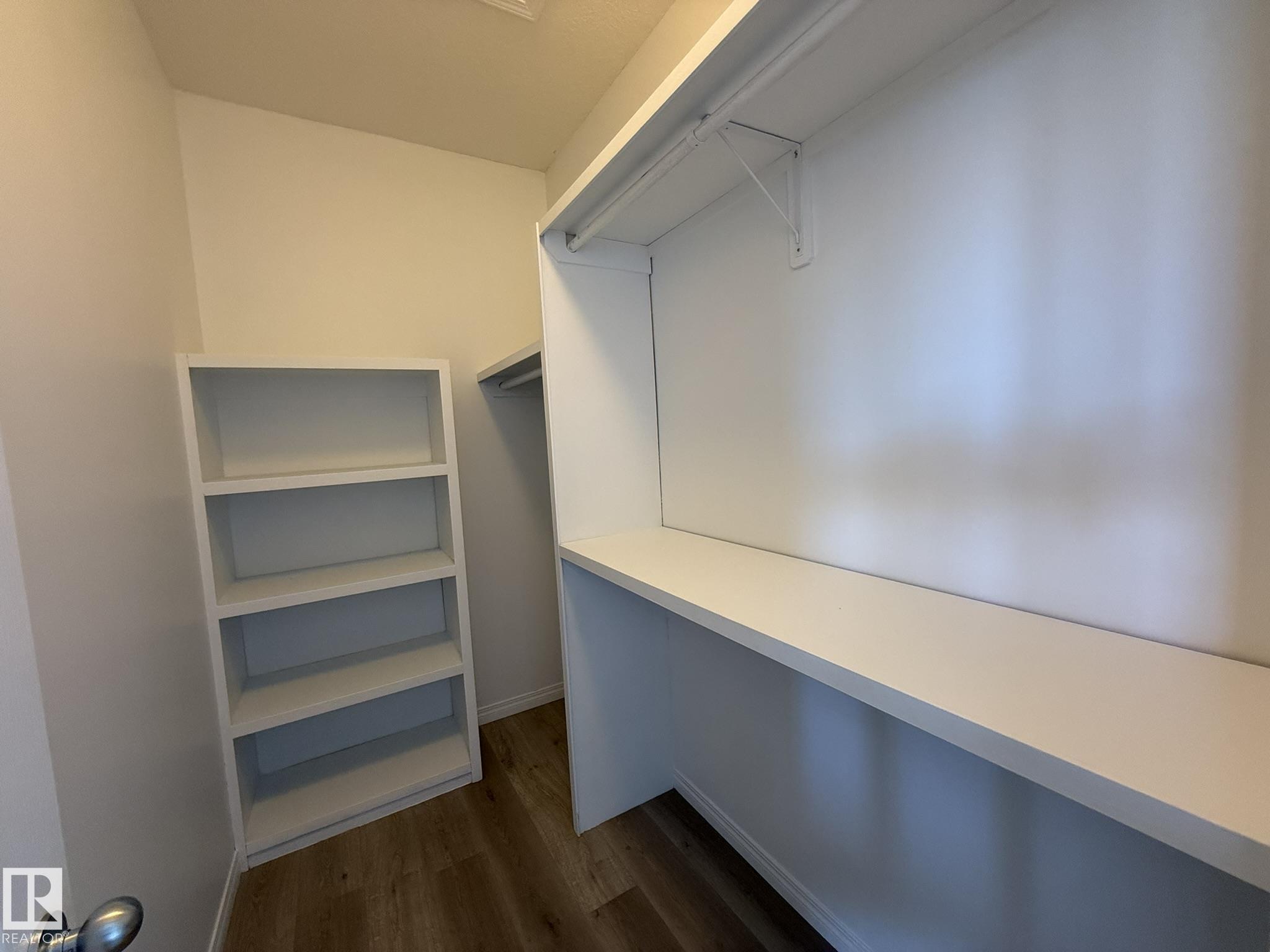 https://zimg.paragon.ice.com/ParagonImages/Property/PM/RAE/225399382/19/0/0/fcfab6d4d409a7ed2961c0e480803646/1/6a36fcdab426d390d716e69af4fb1378/225399382-abd82c8e-8ccc-4346-81f6-340b7e74f419.JPG