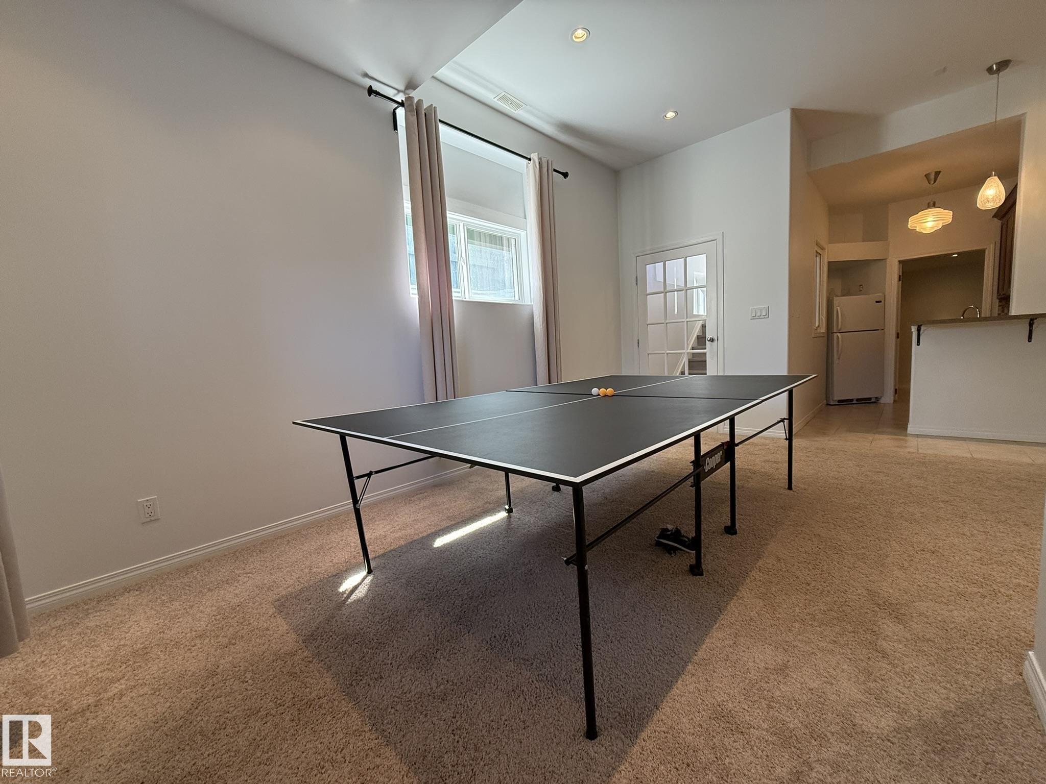 https://zimg.paragon.ice.com/ParagonImages/Property/PM/RAE/225399382/29/0/0/47b47714fcd31412bce3f15b3816b0fc/1/6a36fcdab426d390d716e69af4fb1378/225399382-1391cdaf-9bf4-44be-b387-6b8098721638.JPG