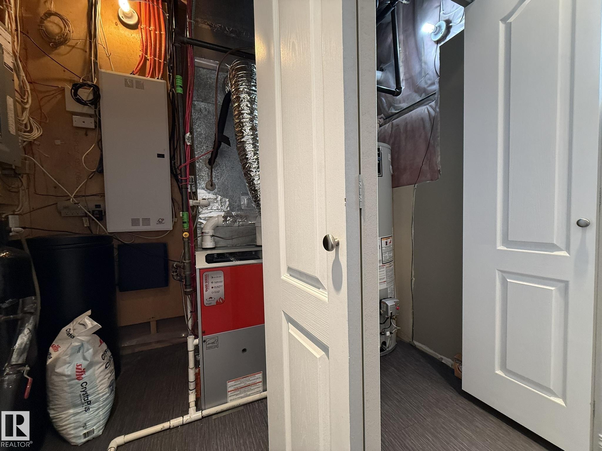 https://zimg.paragon.ice.com/ParagonImages/Property/PM/RAE/225399382/38/0/0/26078067f2f00ef8ccaa3af6b0f007ec/1/6a36fcdab426d390d716e69af4fb1378/225399382-85a78890-4f6e-4859-8c1b-65d3edd40f3b.JPG