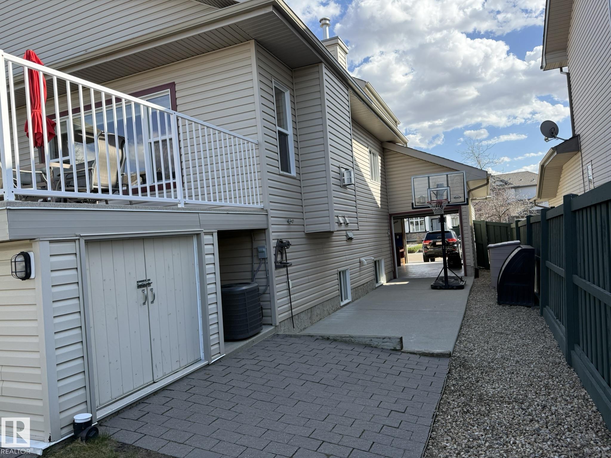 https://zimg.paragon.ice.com/ParagonImages/Property/PM/RAE/225399382/53/0/0/77485e7fb7ff6ce899d0ba5a69ff4e01/1/6a36fcdab426d390d716e69af4fb1378/225399382-0a79088c-c93a-4352-8d2b-6f6a400b158d.JPG
