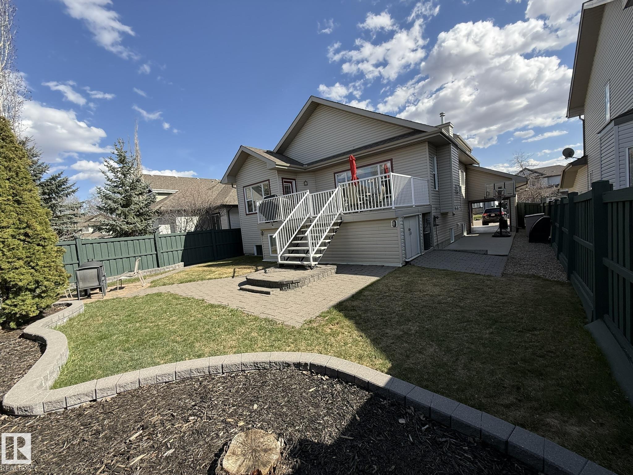https://zimg.paragon.ice.com/ParagonImages/Property/PM/RAE/225399382/61/0/0/e4256f03c839d0b0a969de1a91b220ab/1/6a36fcdab426d390d716e69af4fb1378/225399382-7543c6aa-db34-4dd0-a5b5-895b3d35ce15.JPG