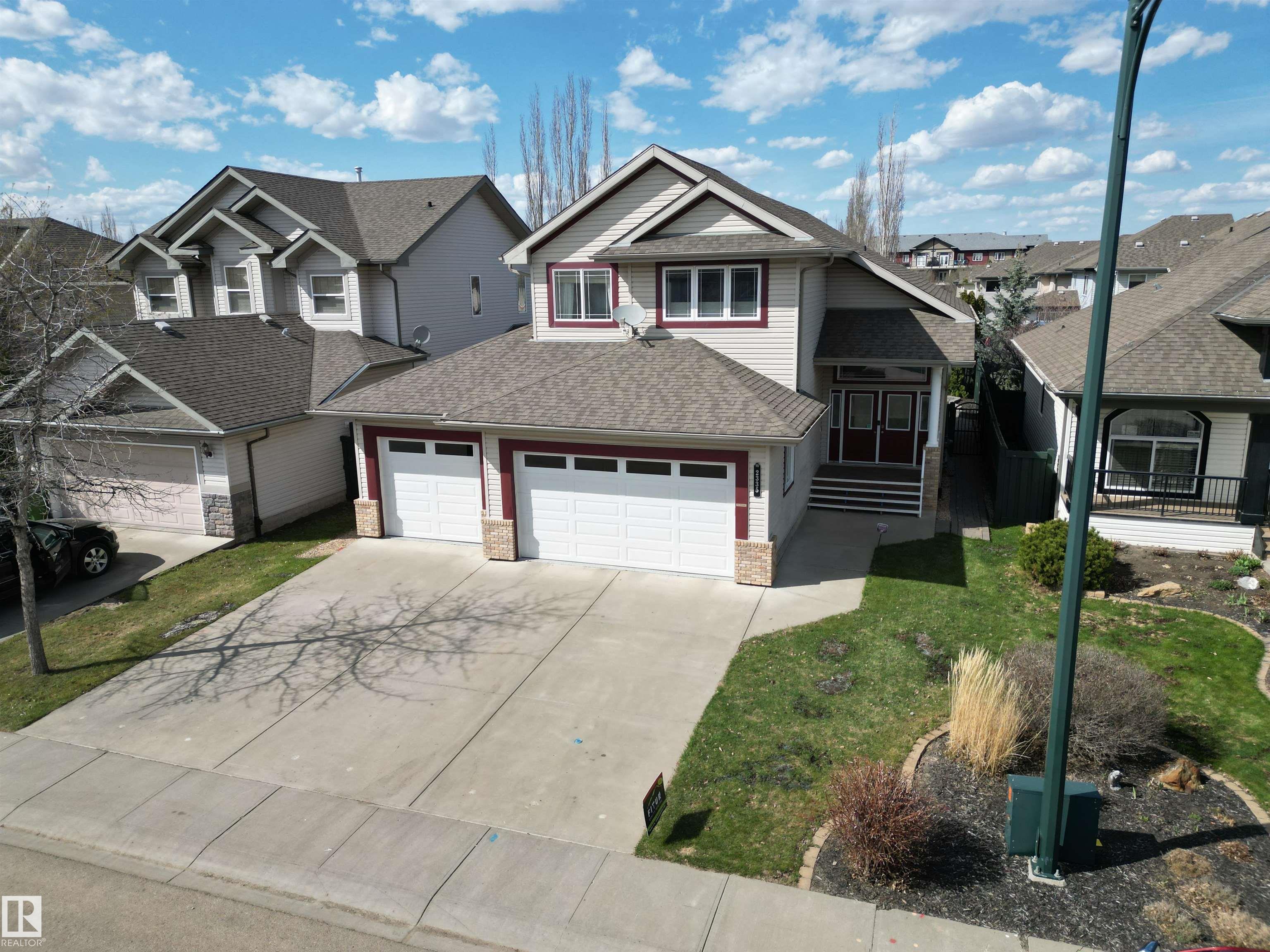https://zimg.paragon.ice.com/ParagonImages/Property/PM/RAE/225399382/74/0/0/6f5f1601b2ef8b4d1191e541f72810f7/1/6a36fcdab426d390d716e69af4fb1378/225399382-46c049aa-b550-457b-91f0-ff2e5b295785.JPG