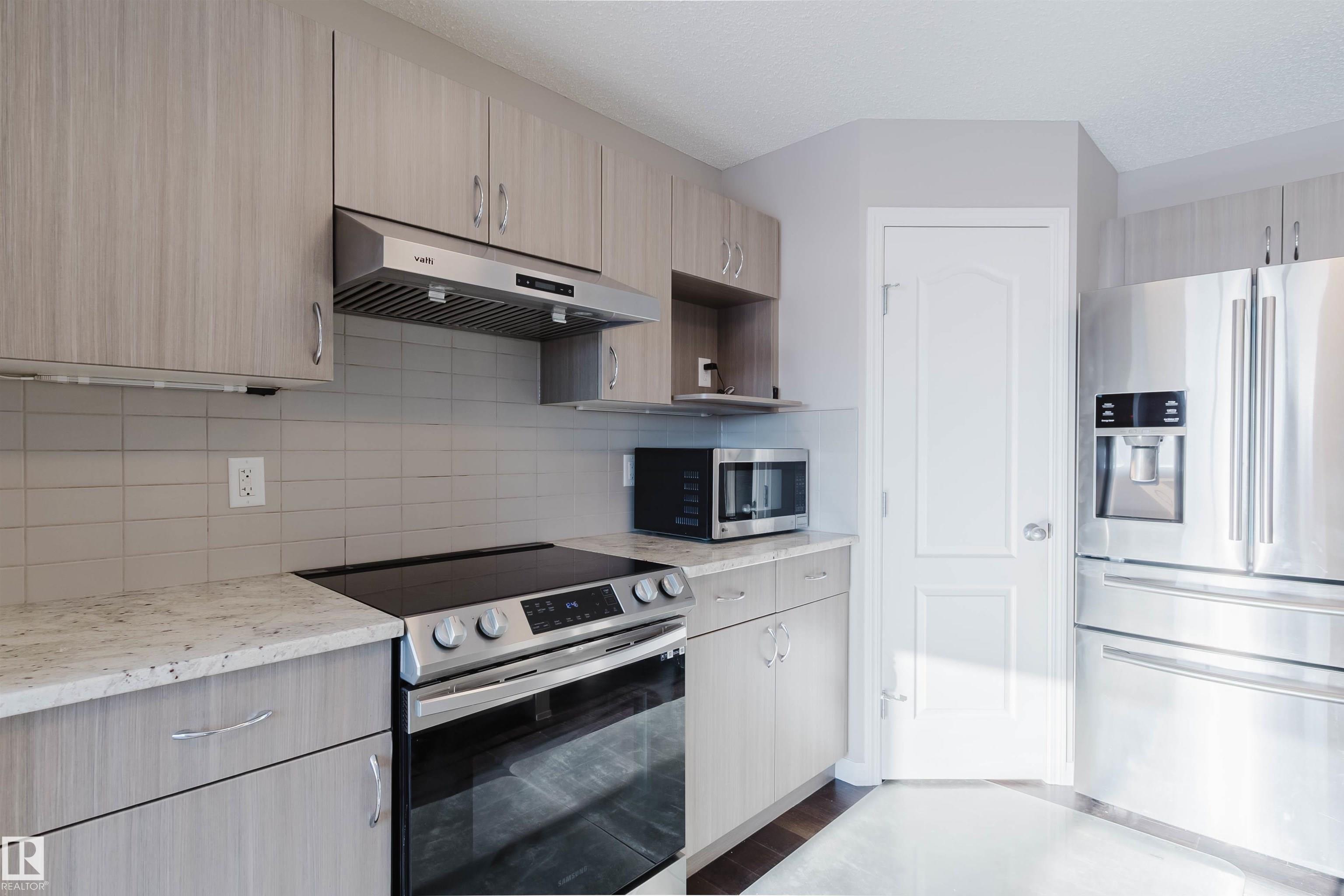 https://zimg.paragon.ice.com/ParagonImages/Property/PM/RAE/225399390/13/0/0/210526c0d3c7b27da6ff844e27e50ffb/1/252a1b558dcc17fdaa58f15bae422943/225399390-220c908a-e57a-4160-92eb-2bdcc1ad3e83.JPG