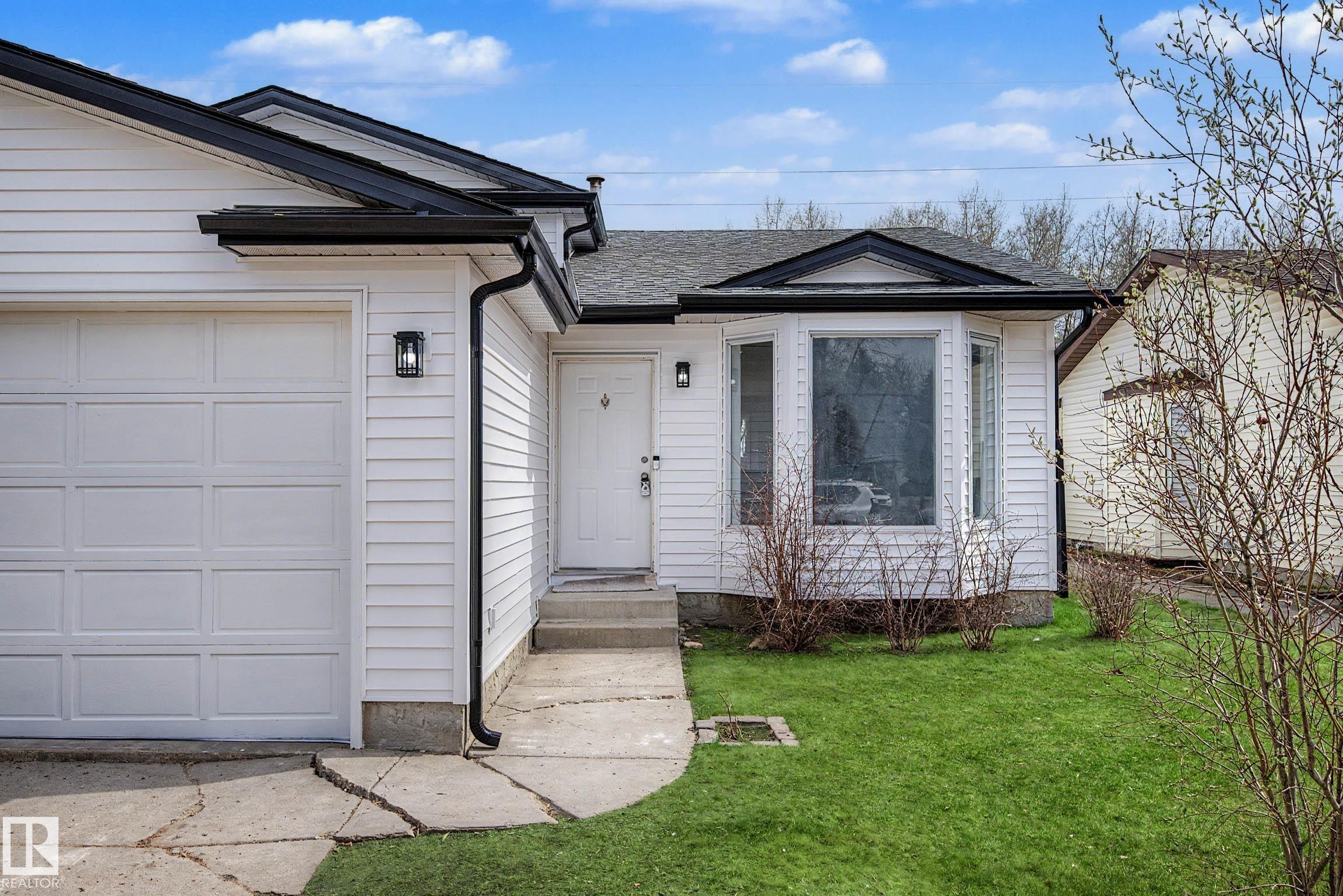 67a Arbor Crescent, Akinsdale, St. Albert