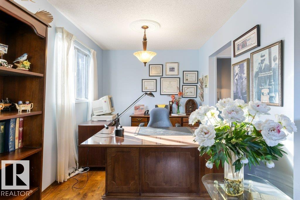 Photo 11 at 24 25019 Sturgeon Road Drive, Upper Viscount Estate, Rural Sturgeon County
