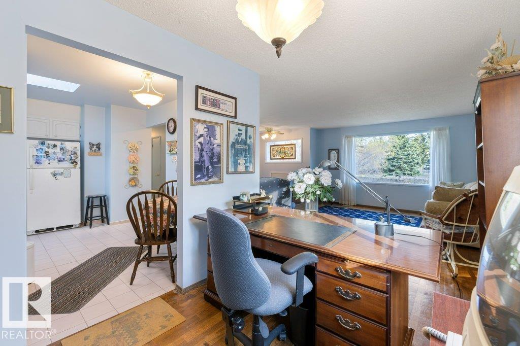 Photo 15 at 24 25019 Sturgeon Road Drive, Upper Viscount Estate, Rural Sturgeon County