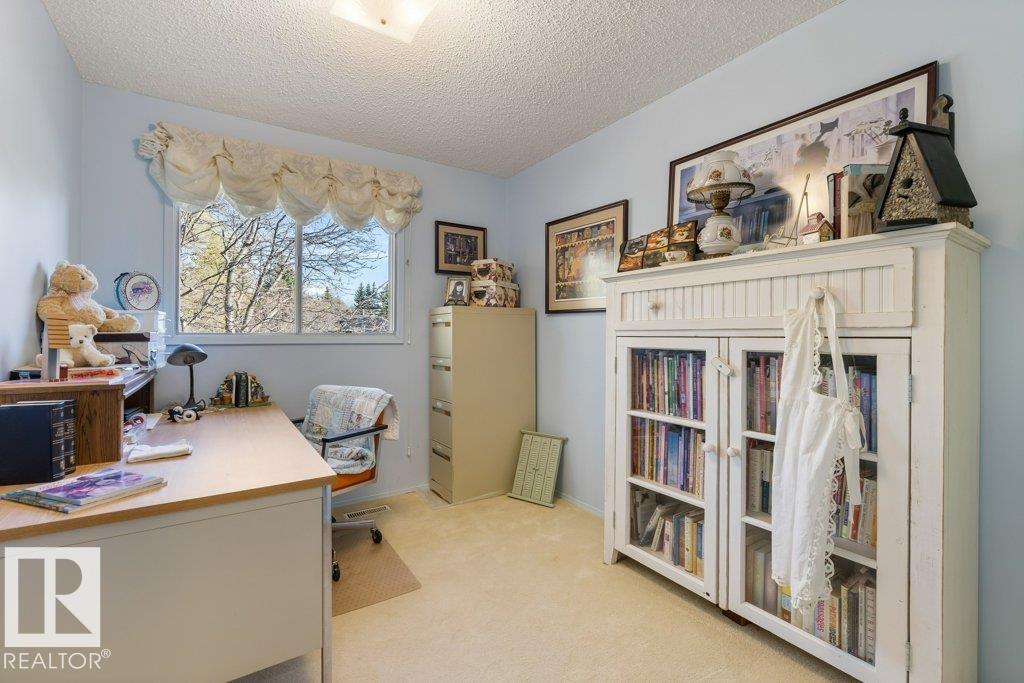 Photo 18 at 24 25019 Sturgeon Road Drive, Upper Viscount Estate, Rural Sturgeon County