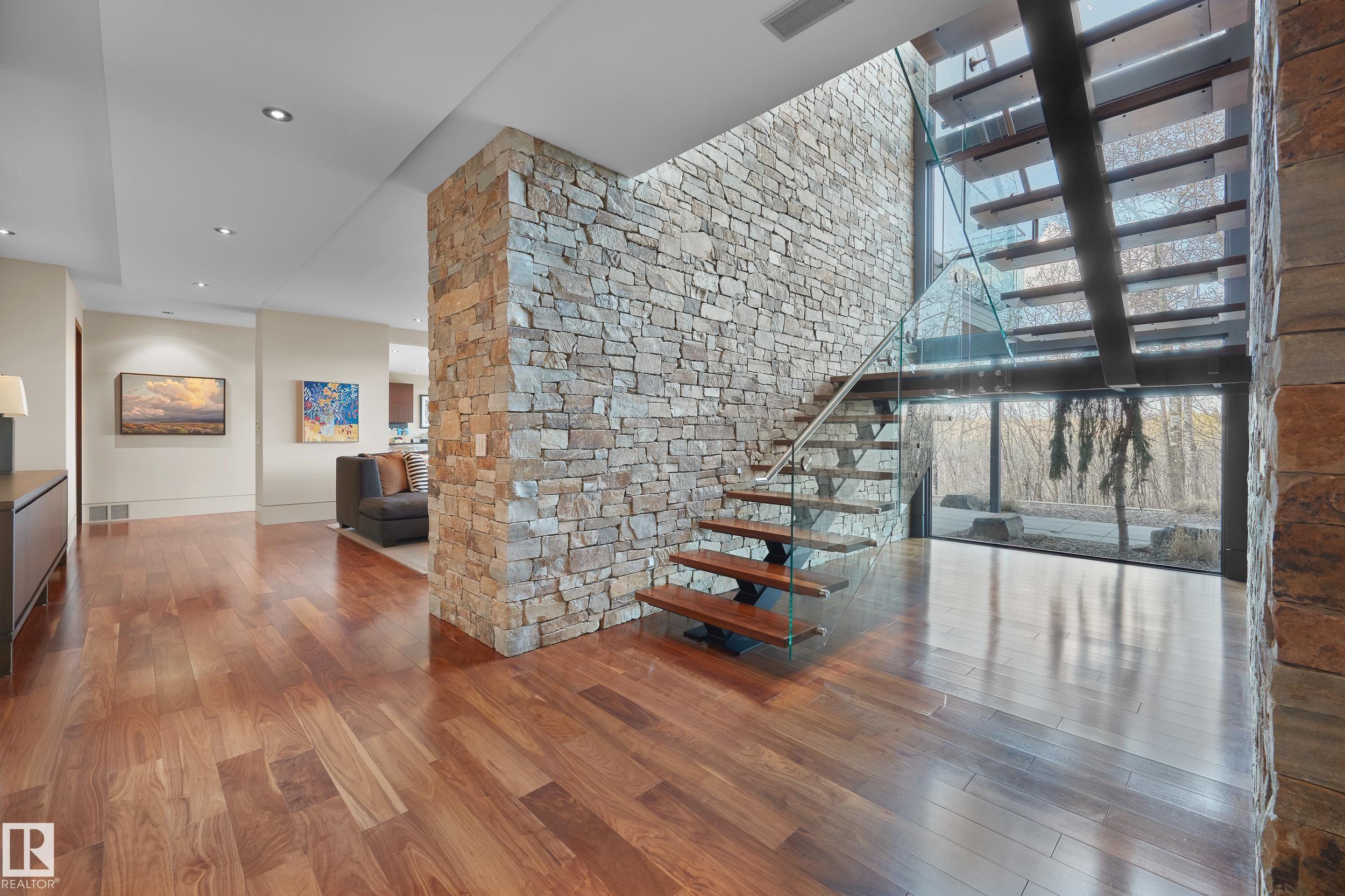 https://zimg.paragon.ice.com/ParagonImages/Property/PM/RAE/225399403/24/0/0/91d0cac0f5db5efa2e9b07f4b1a38505/1/8f7c2f8b7e0f175fbbe714c7e570cf51/225399403-0195B4FD-DBCA-4F81-805A-B0A4EDC39FC9.JPG