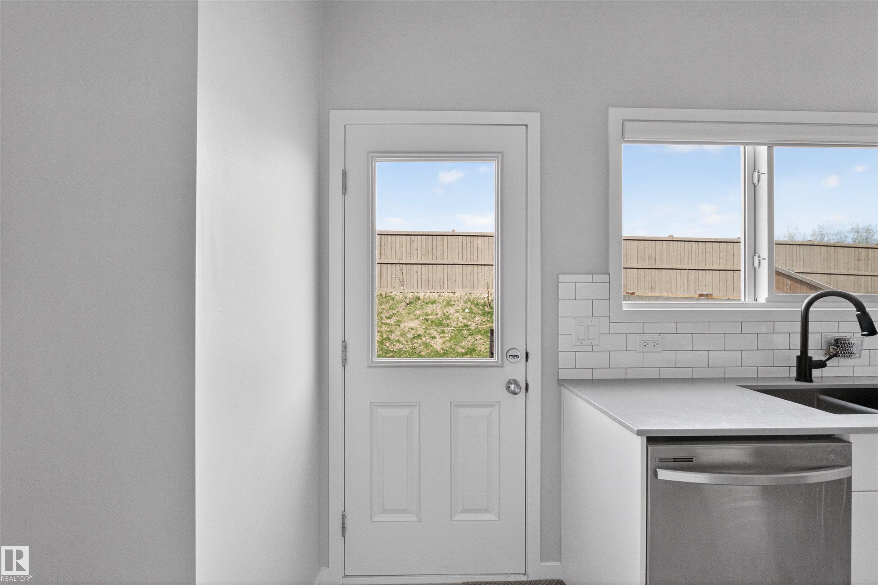 https://zimg.paragon.ice.com/ParagonImages/Property/PM/RAE/225399409/18/0/0/aba9d0ac9eaafcc60f7e96cebe8ff223/1/39409c1ee42cc264573fac8d3f829013/225399409-462dc2f5-3f3d-4437-81f8-421d33036ba0.JPG