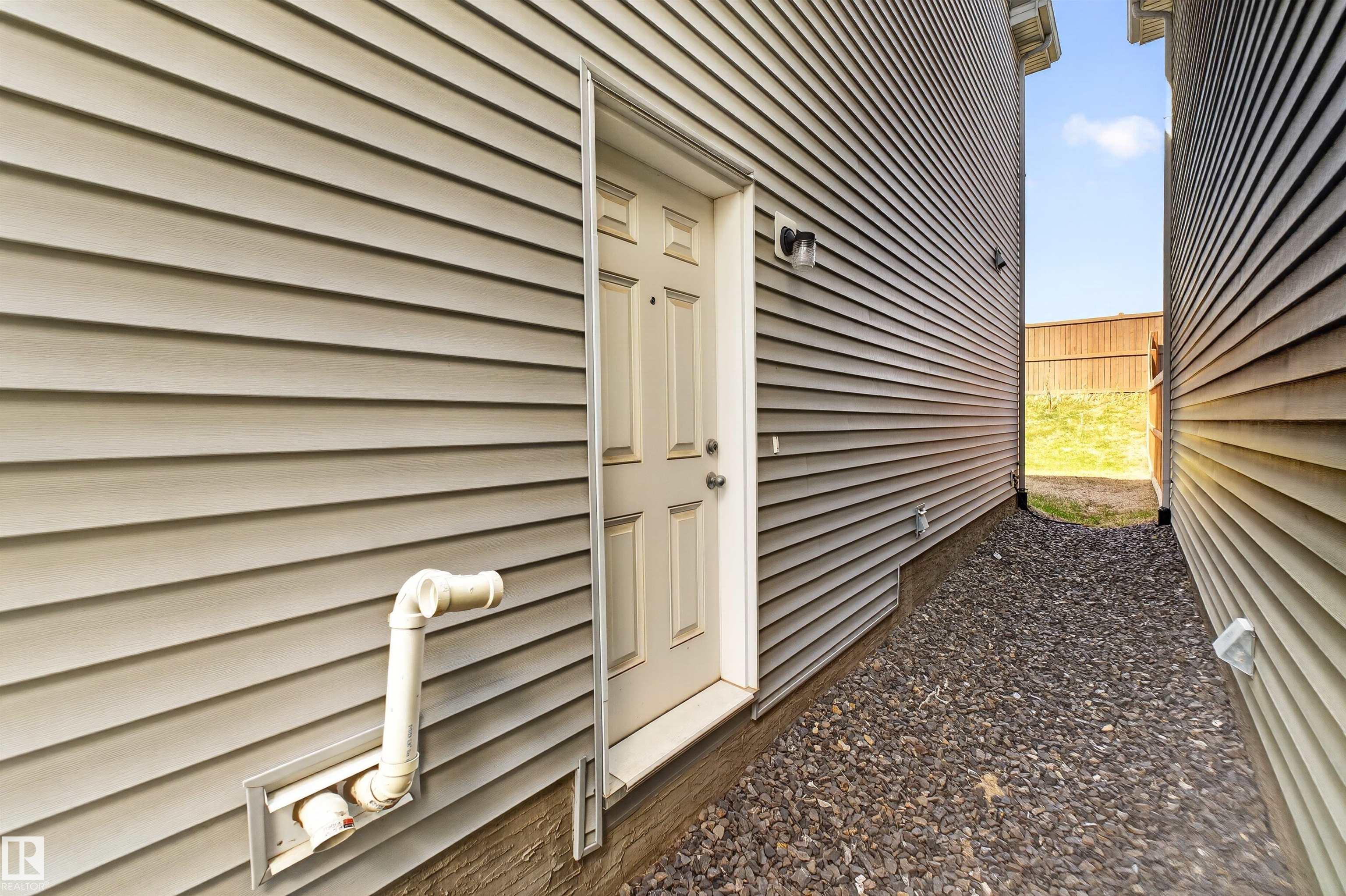 https://zimg.paragon.ice.com/ParagonImages/Property/PM/RAE/225399409/40/0/0/ad309a3f5a6b3febd8ece04130366563/1/39409c1ee42cc264573fac8d3f829013/225399409-23915133-5608-445a-acf6-338fd1453abb.JPG