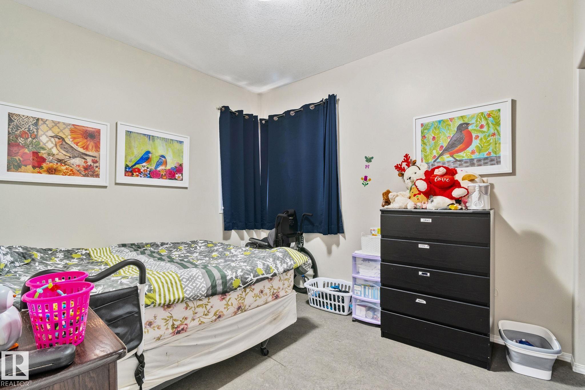 https://zimg.paragon.ice.com/ParagonImages/Property/PM/RAE/225399410/11/0/0/1334ef5e02584c35c150fcfd27c49457/1/f7eefd9bcf5856d0f9530fbe752379cc/225399410-661bc17e-045c-4036-a7df-a74f43db2c3c.JPG