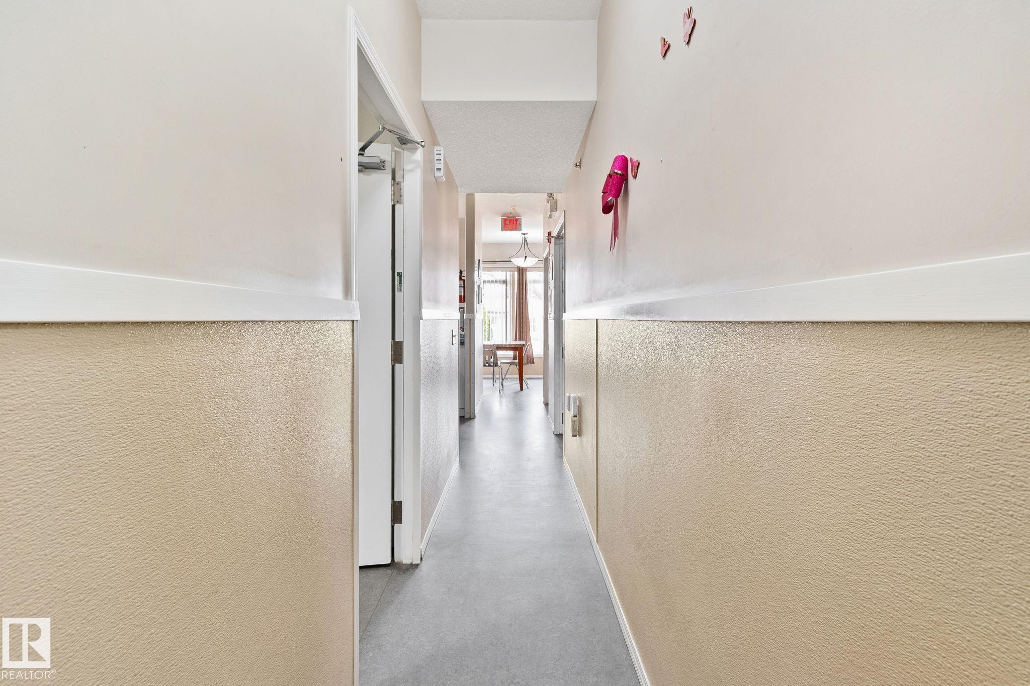 https://zimg.paragon.ice.com/ParagonImages/Property/PM/RAE/225399410/14/0/0/f15cfdc8258144421c3253e7db0f8ece/1/f7eefd9bcf5856d0f9530fbe752379cc/225399410-07b5f176-6551-460c-9080-eff9dc25fcb6.JPG