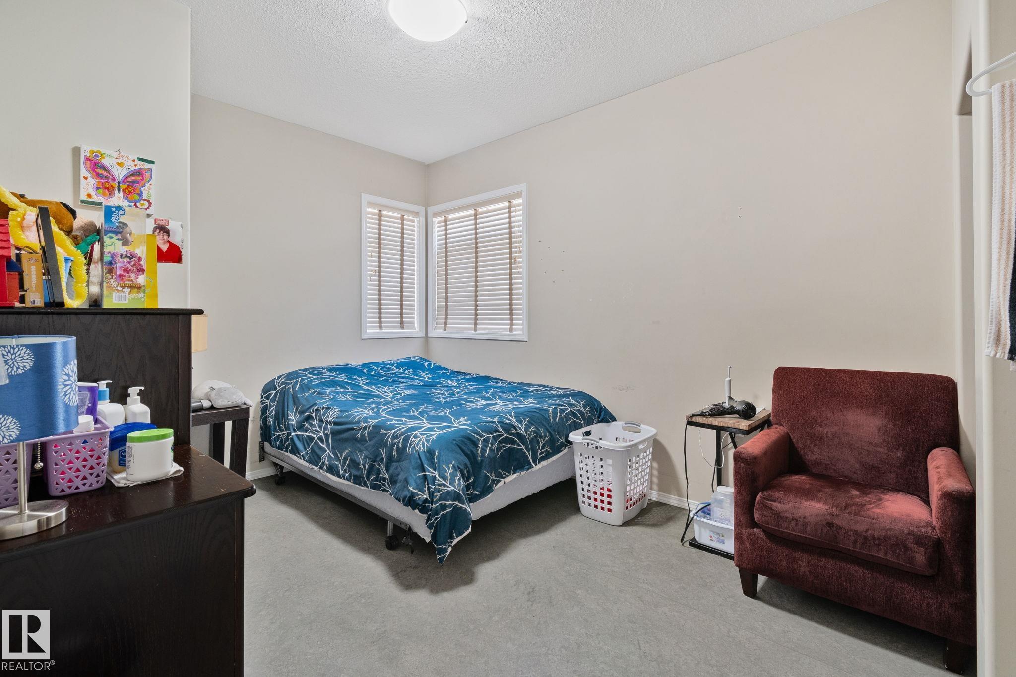 https://zimg.paragon.ice.com/ParagonImages/Property/PM/RAE/225399410/15/0/0/917a2dc58e540b38ef0f54c6e49e8066/1/f7eefd9bcf5856d0f9530fbe752379cc/225399410-2c0f79b0-375c-4dcd-b5ed-68fba6af844a.JPG