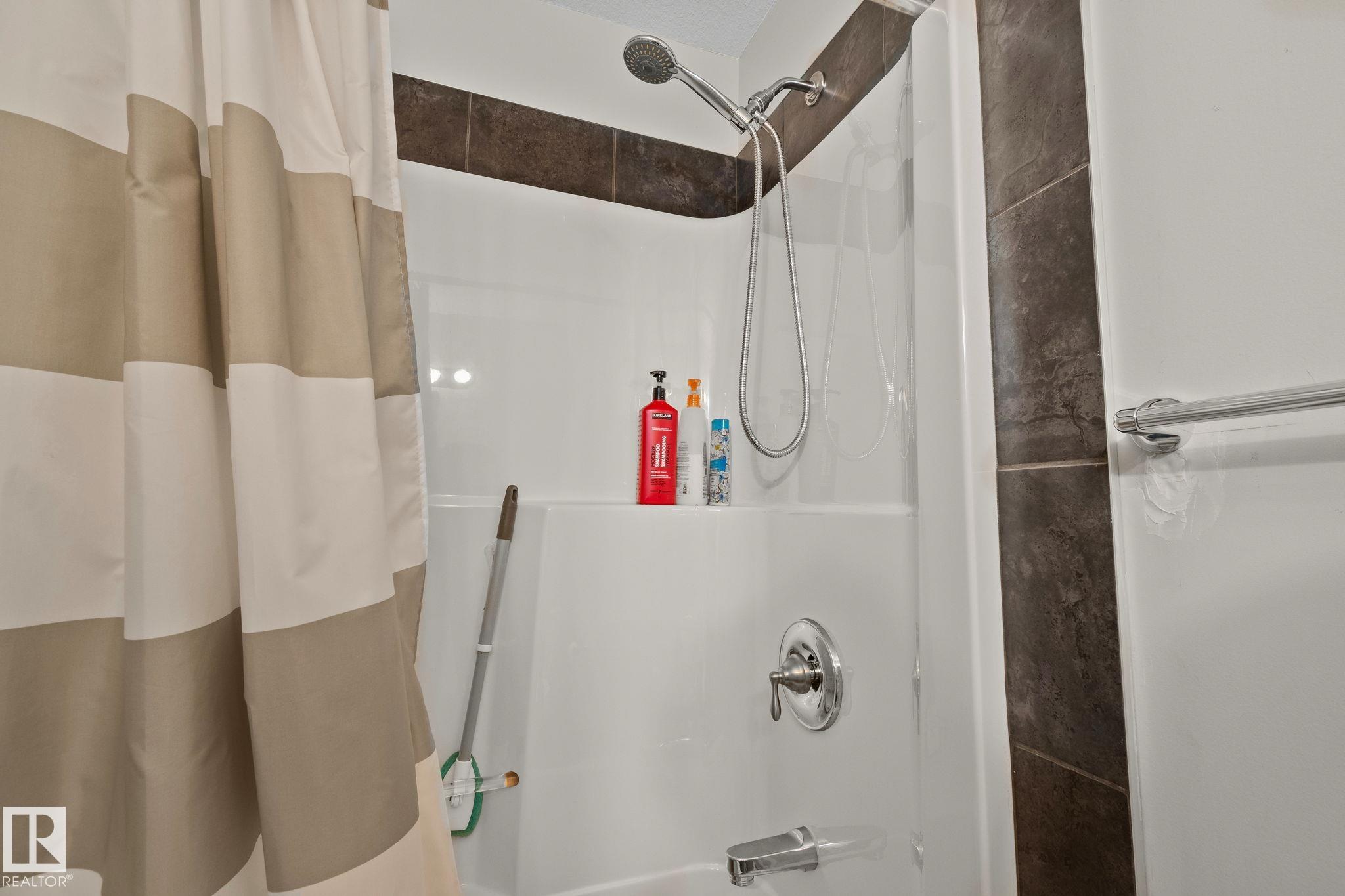 https://zimg.paragon.ice.com/ParagonImages/Property/PM/RAE/225399410/32/0/0/81aa0a00bb8837ae1129ccb56e300705/1/f7eefd9bcf5856d0f9530fbe752379cc/225399410-2c561c30-6969-49a3-99cd-27d22f6f0788.JPG
