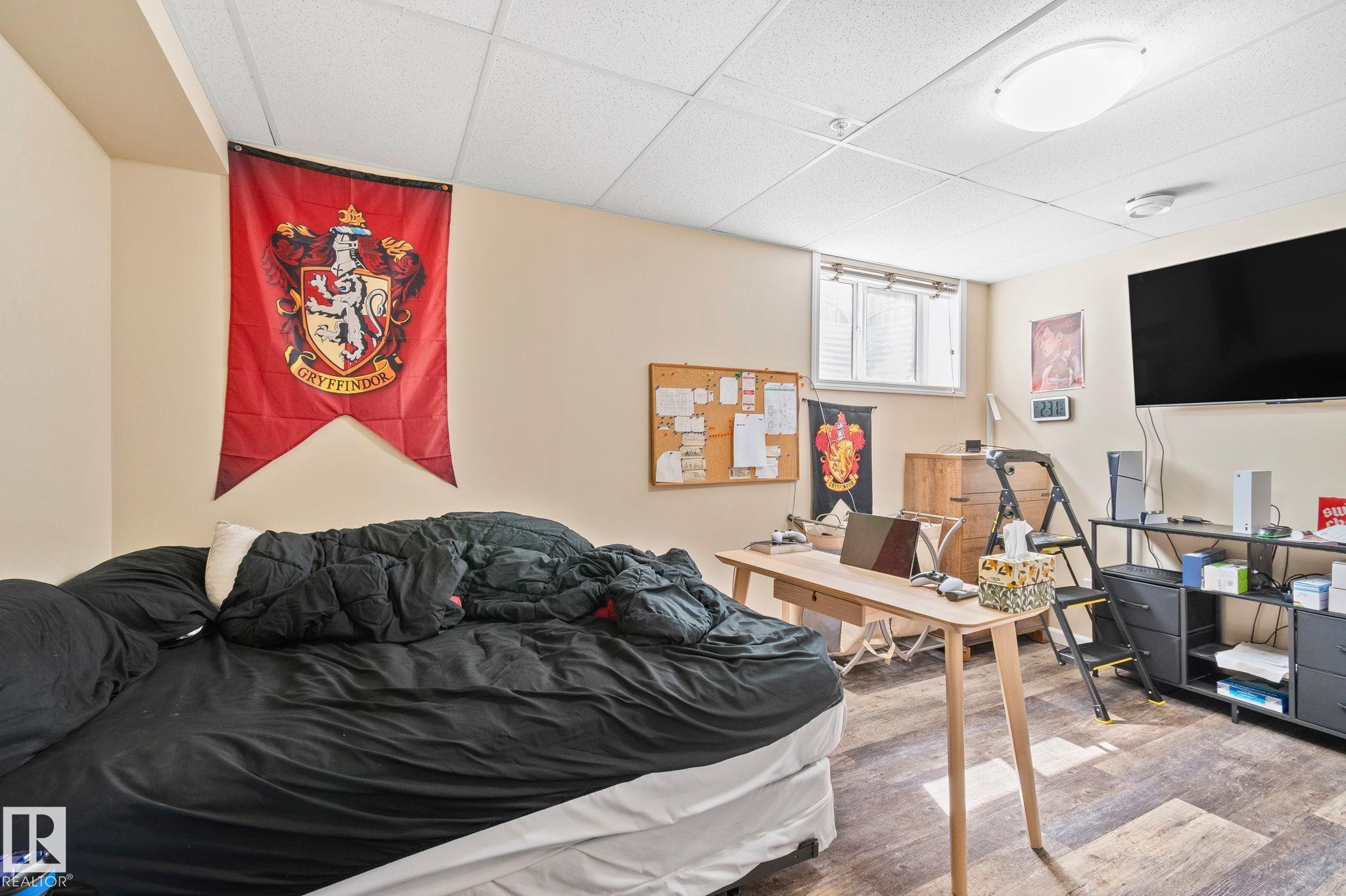https://zimg.paragon.ice.com/ParagonImages/Property/PM/RAE/225399410/57/0/0/8c913924ffc7e9ed937ec32a91bf22c8/1/f7eefd9bcf5856d0f9530fbe752379cc/225399410-b7c52d5e-aaa7-4d58-8ed2-8d384b2b810a.JPG