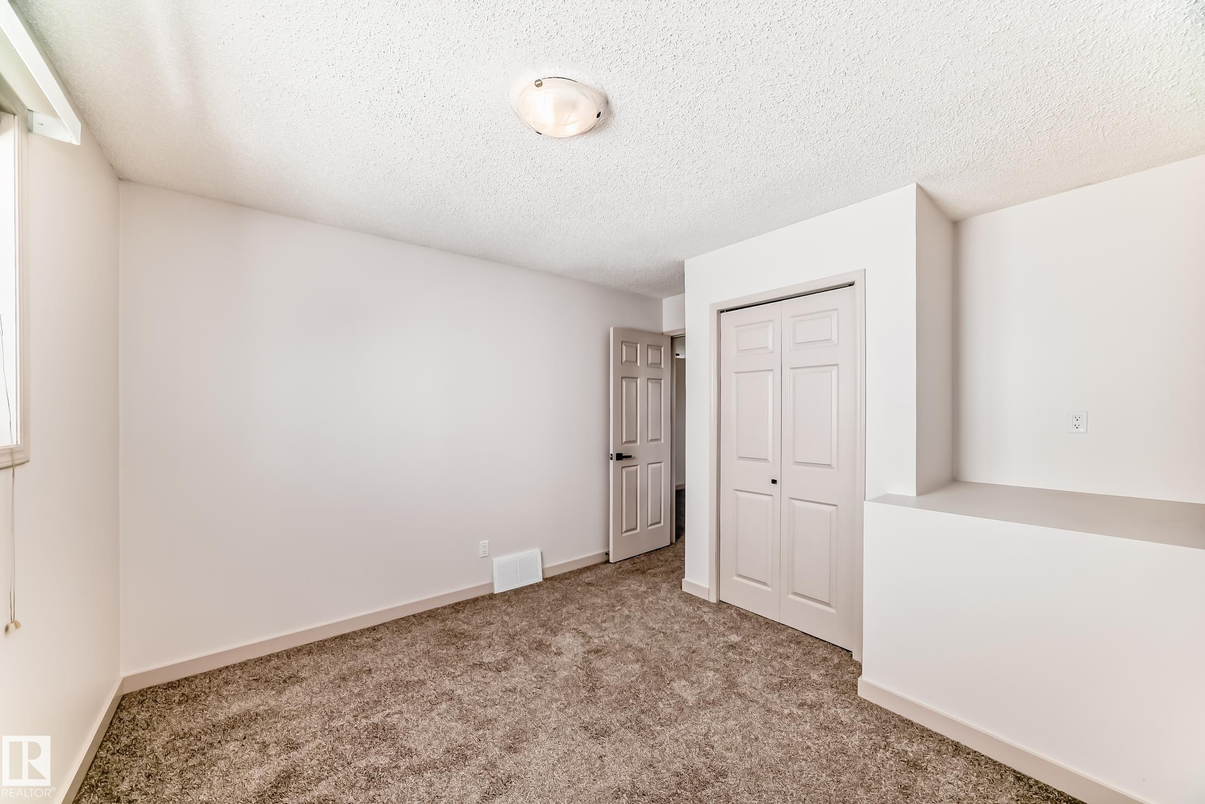 https://zimg.paragon.ice.com/ParagonImages/Property/PM/RAE/225399417/29/0/0/ab6b7ca72ad51ca429f3d5eb3f67ba4c/1/147ea2459a8ec79016b6fe00afc2474f/225399417-58cf80f8-8f23-462a-a5c5-2d36a71cfd10.JPG