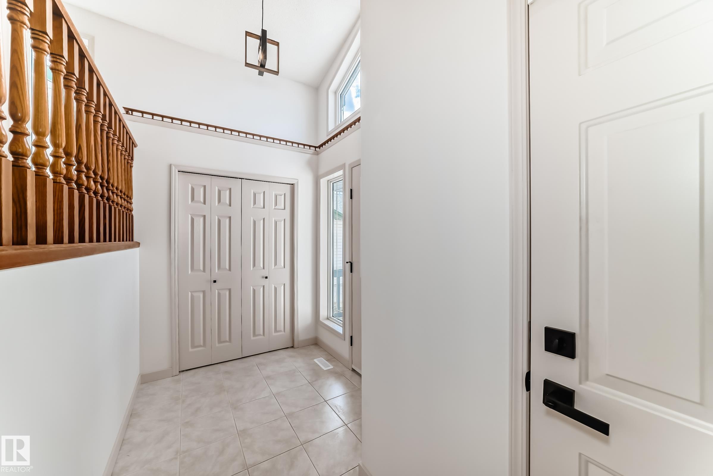 https://zimg.paragon.ice.com/ParagonImages/Property/PM/RAE/225399417/4/0/0/aff8b7feee227b7a5cb970e59baaed43/1/147ea2459a8ec79016b6fe00afc2474f/225399417-073ff1f0-cadc-4d05-b2d6-c6d5a0291df5.JPG
