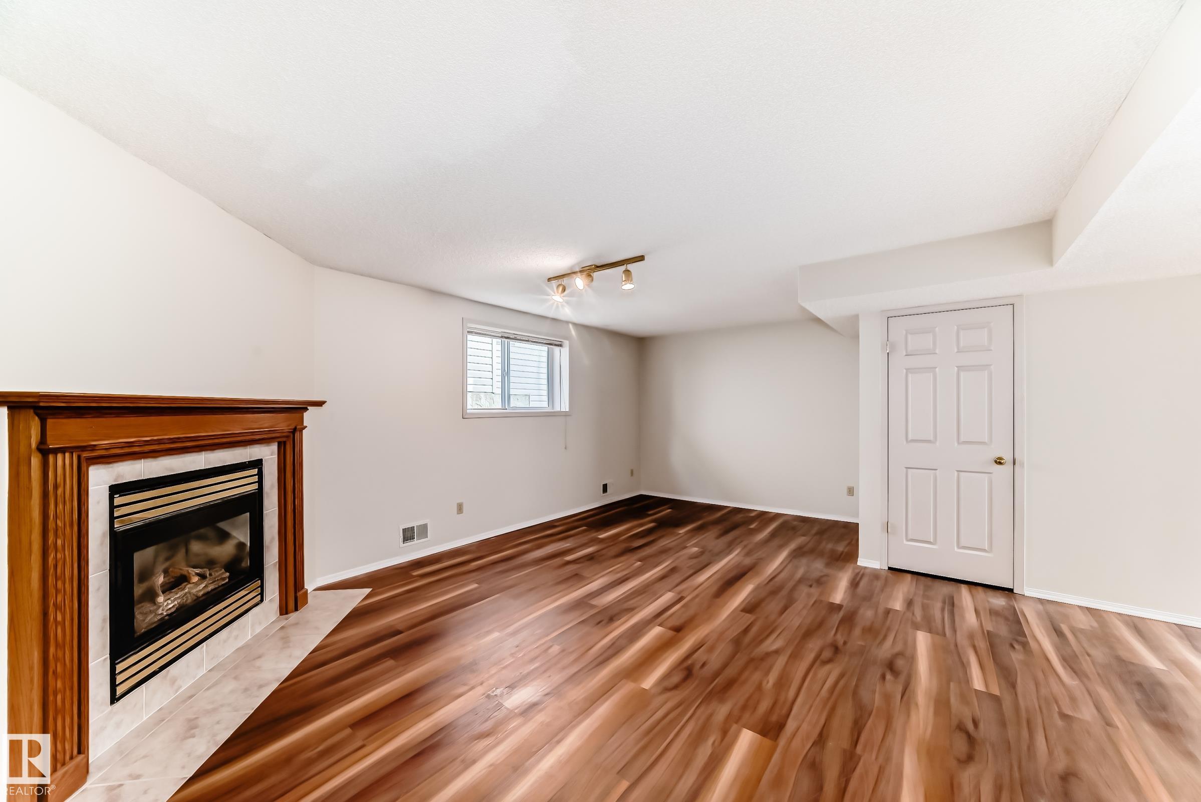 https://zimg.paragon.ice.com/ParagonImages/Property/PM/RAE/225399417/43/0/0/6c462c627406b1b6a10b29fcb96ca24f/1/147ea2459a8ec79016b6fe00afc2474f/225399417-036b1816-b7e9-49ef-b295-44a9ec964c27.JPG