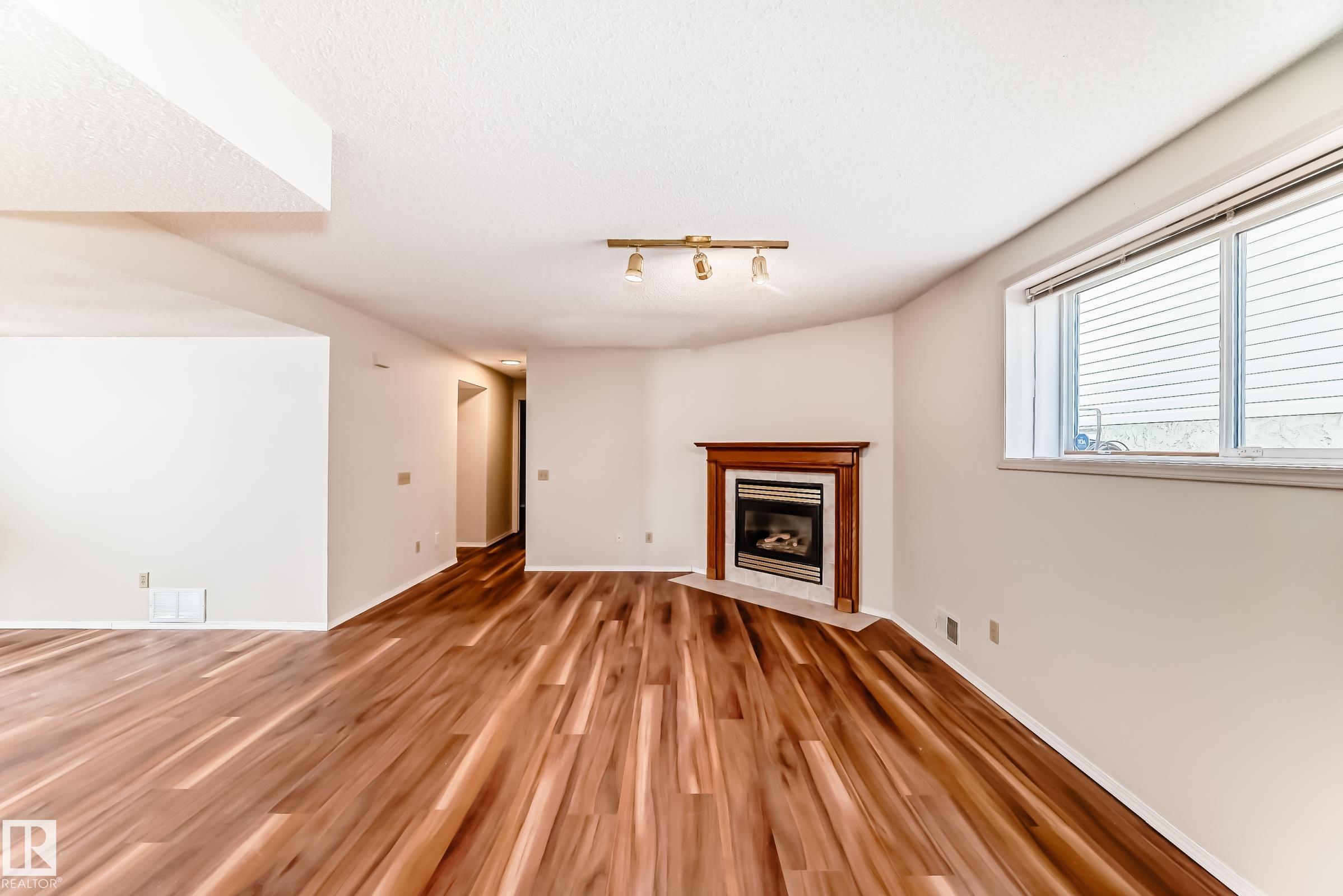 https://zimg.paragon.ice.com/ParagonImages/Property/PM/RAE/225399417/46/0/0/3580a5e965613708077f49b09aa87fab/1/147ea2459a8ec79016b6fe00afc2474f/225399417-cd5cec6c-2cbe-40f4-a9d1-96ac31e24268.JPG