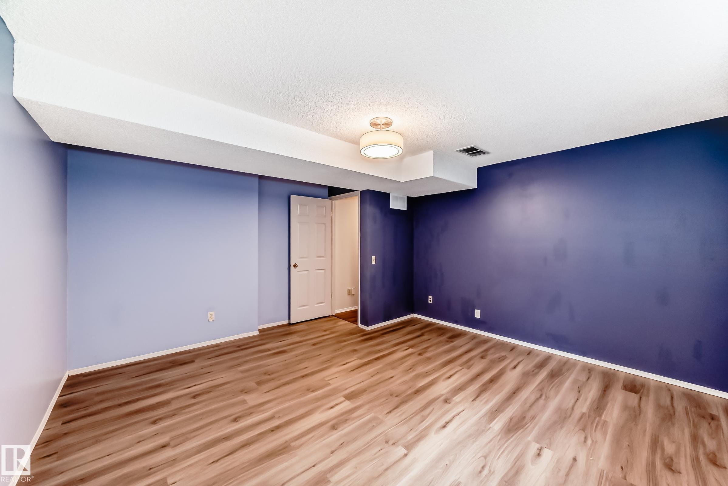 https://zimg.paragon.ice.com/ParagonImages/Property/PM/RAE/225399417/51/0/0/59710776a8a8dc7d93e172574a308040/1/147ea2459a8ec79016b6fe00afc2474f/225399417-cf94ff2e-6f14-4cdd-9de9-71a6c834f9df.JPG
