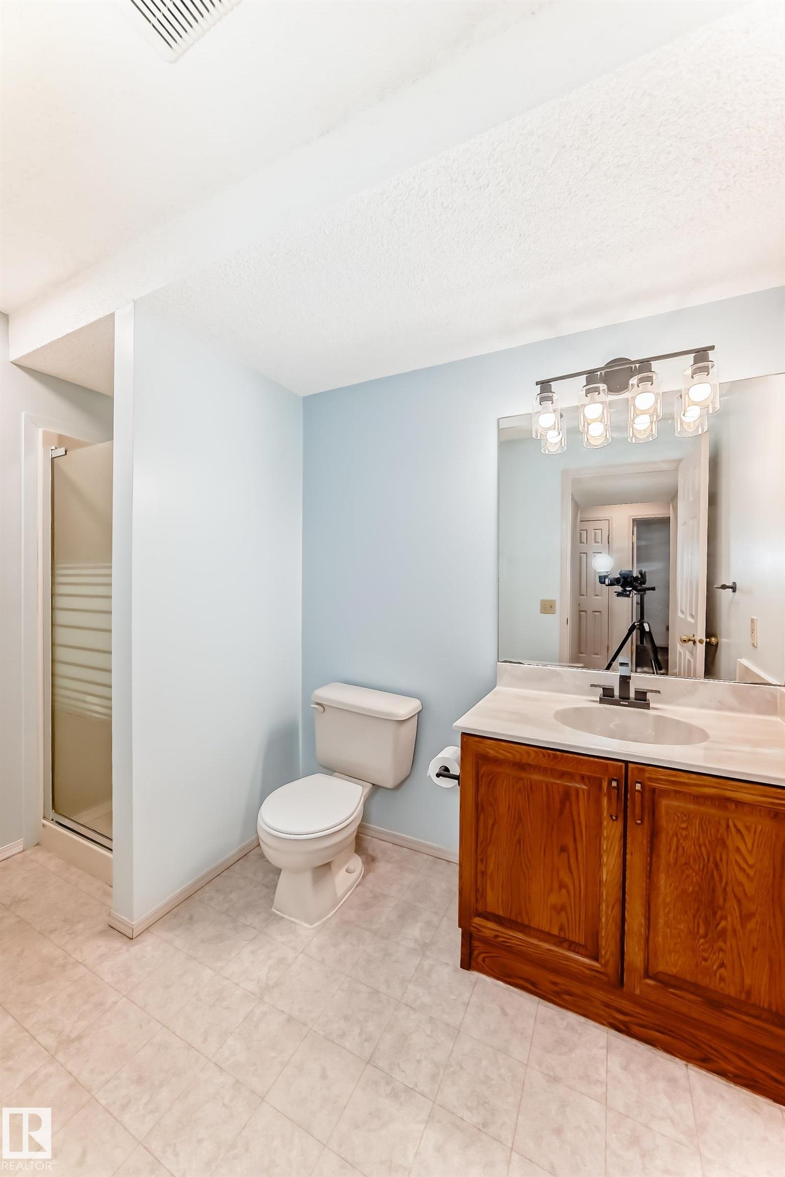 https://zimg.paragon.ice.com/ParagonImages/Property/PM/RAE/225399417/53/0/0/5ffe174e030078376f848443a7bac9c7/1/147ea2459a8ec79016b6fe00afc2474f/225399417-a492f12c-23b4-4ebd-9e94-bbd7d67875e7.JPG