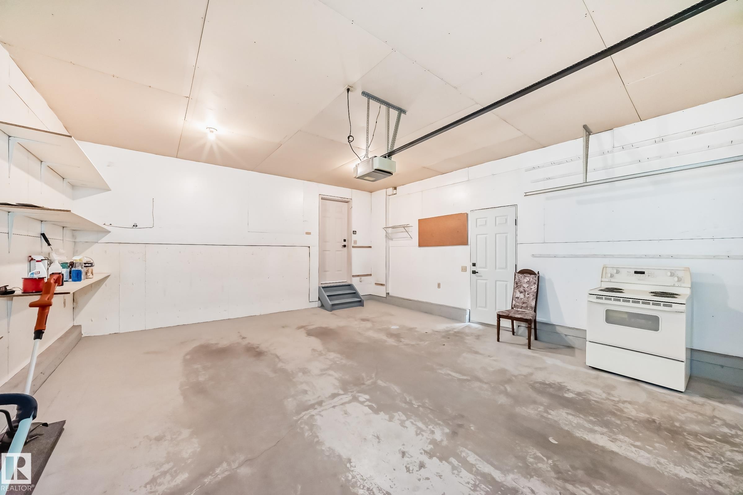 https://zimg.paragon.ice.com/ParagonImages/Property/PM/RAE/225399417/58/0/0/37e2cec89a8e601b2626c9c30e1d9ab2/1/147ea2459a8ec79016b6fe00afc2474f/225399417-708224cb-d4d3-46e3-a018-4496d64f4e28.JPG