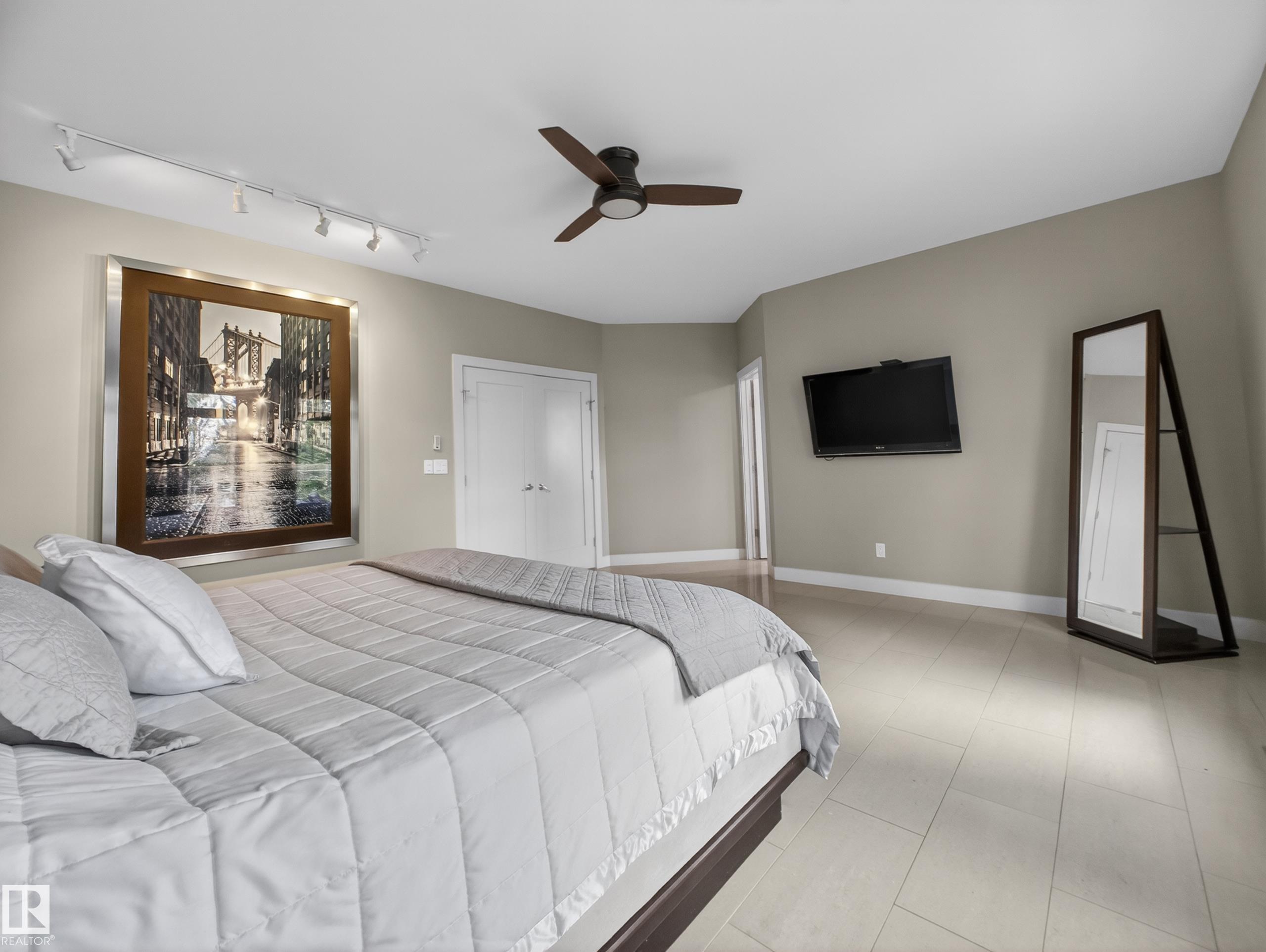 https://zimg.paragon.ice.com/ParagonImages/Property/PM/RAE/225399421/32/0/0/751d495f4c664b95b32a5d16ae75c206/1/913b9065f804c3a3861776c4304e18a5/225399421-cfac3bed-c235-41f8-b918-049ce4e8c972.JPG