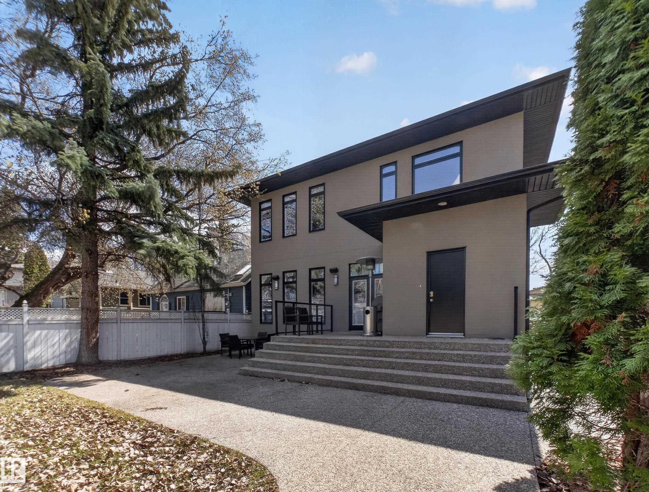 https://zimg.paragon.ice.com/ParagonImages/Property/PM/RAE/225399421/60/0/0/2a723dc6fff57625fd6c51b74945ac3c/1/913b9065f804c3a3861776c4304e18a5/225399421-8a724493-9d51-4862-8883-ce4e810ef02f.JPG