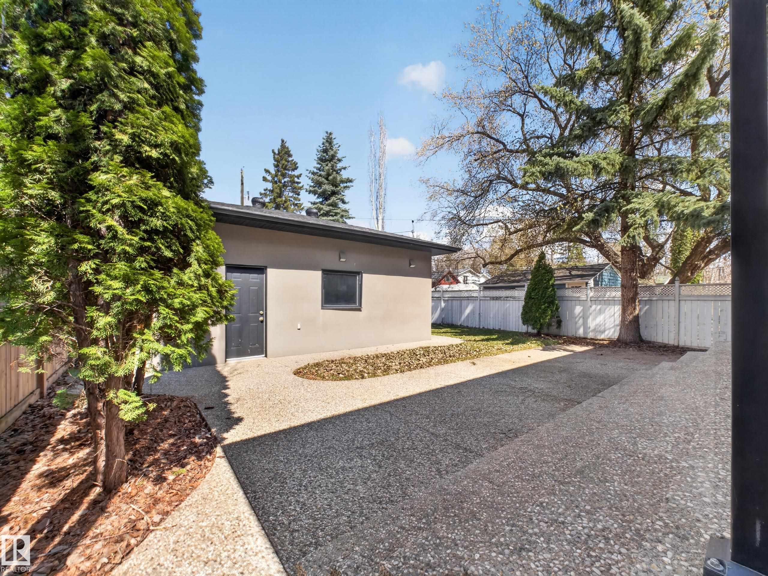 https://zimg.paragon.ice.com/ParagonImages/Property/PM/RAE/225399421/61/0/0/469577776a26386e1942d388b0878df3/1/913b9065f804c3a3861776c4304e18a5/225399421-ee10dd4b-1e27-4bd8-b35d-d93bcf84c71b.JPG