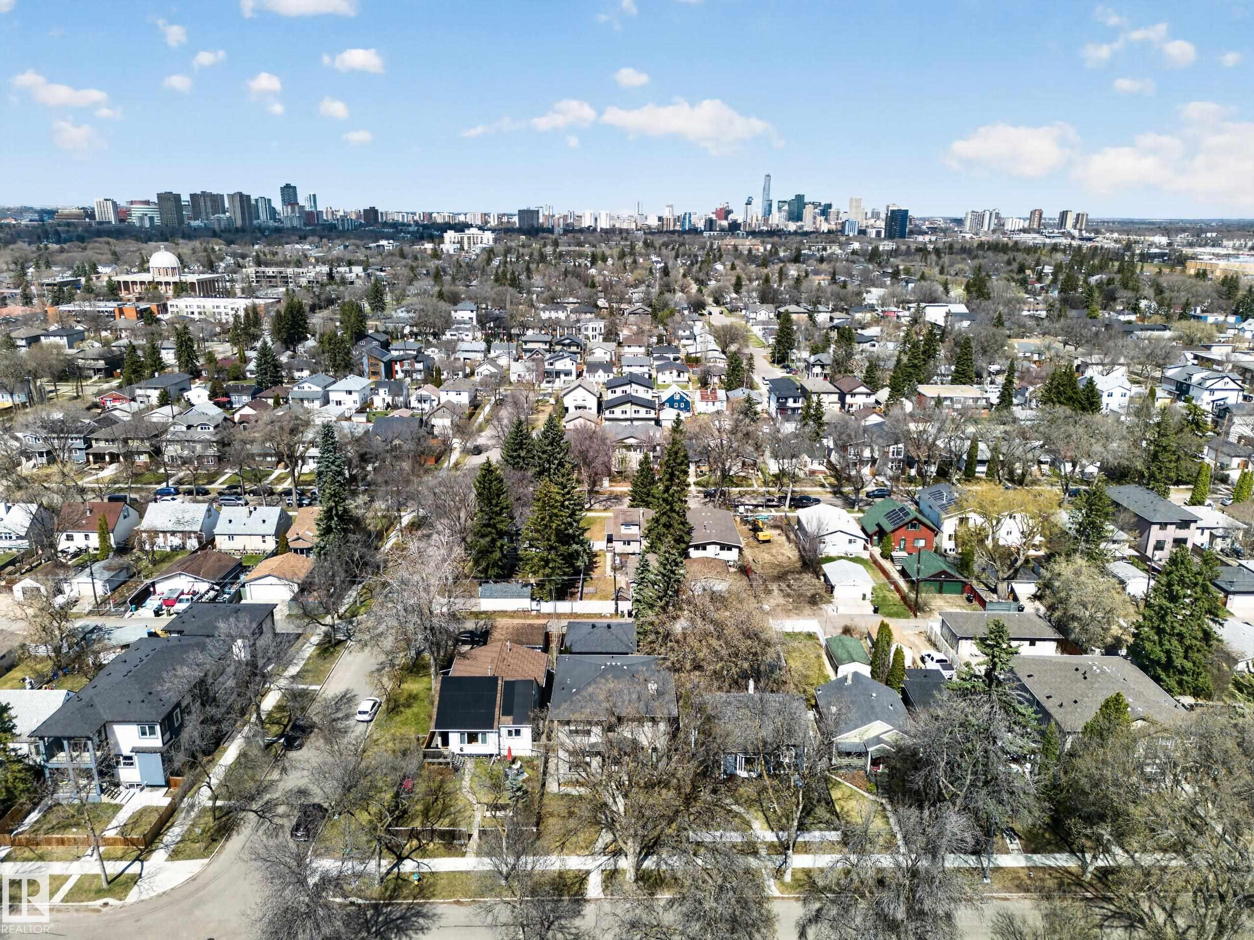 https://zimg.paragon.ice.com/ParagonImages/Property/PM/RAE/225399421/70/0/0/d41ca0e0f7f9313615b33c8cf1b3b202/1/913b9065f804c3a3861776c4304e18a5/225399421-465069ef-e35d-493f-9c38-fa37804f644f.JPG