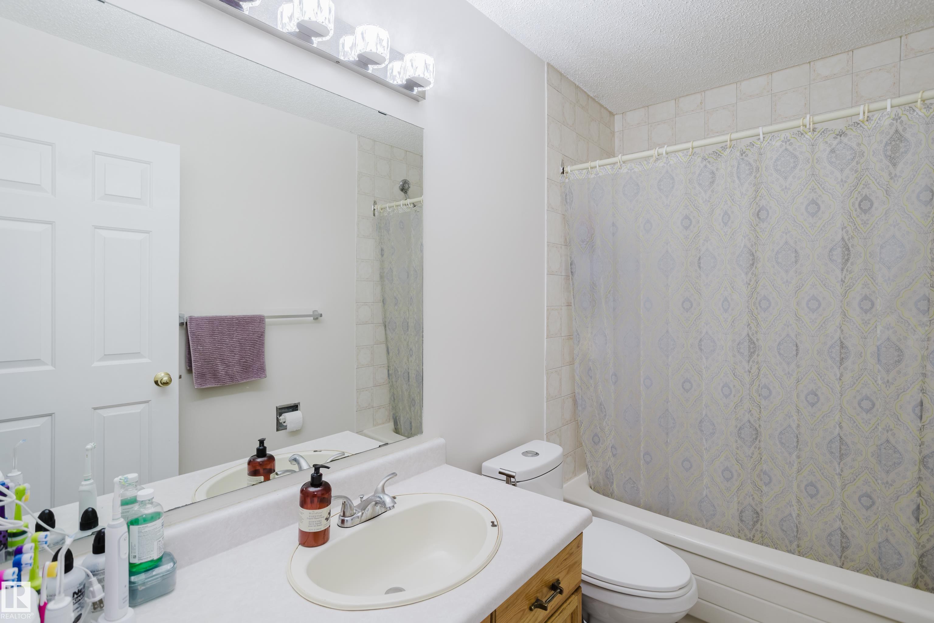Photo 33 at 236 Lago Lindo Crescent NW, Lago Lindo, Edmonton