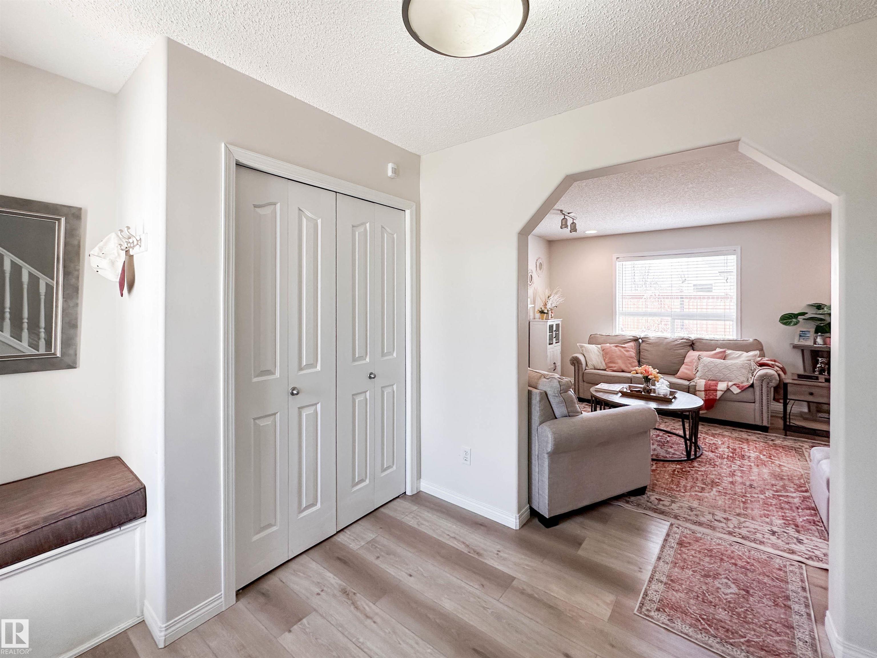 6 Norfolk Close, North Ridge, St. Albert
