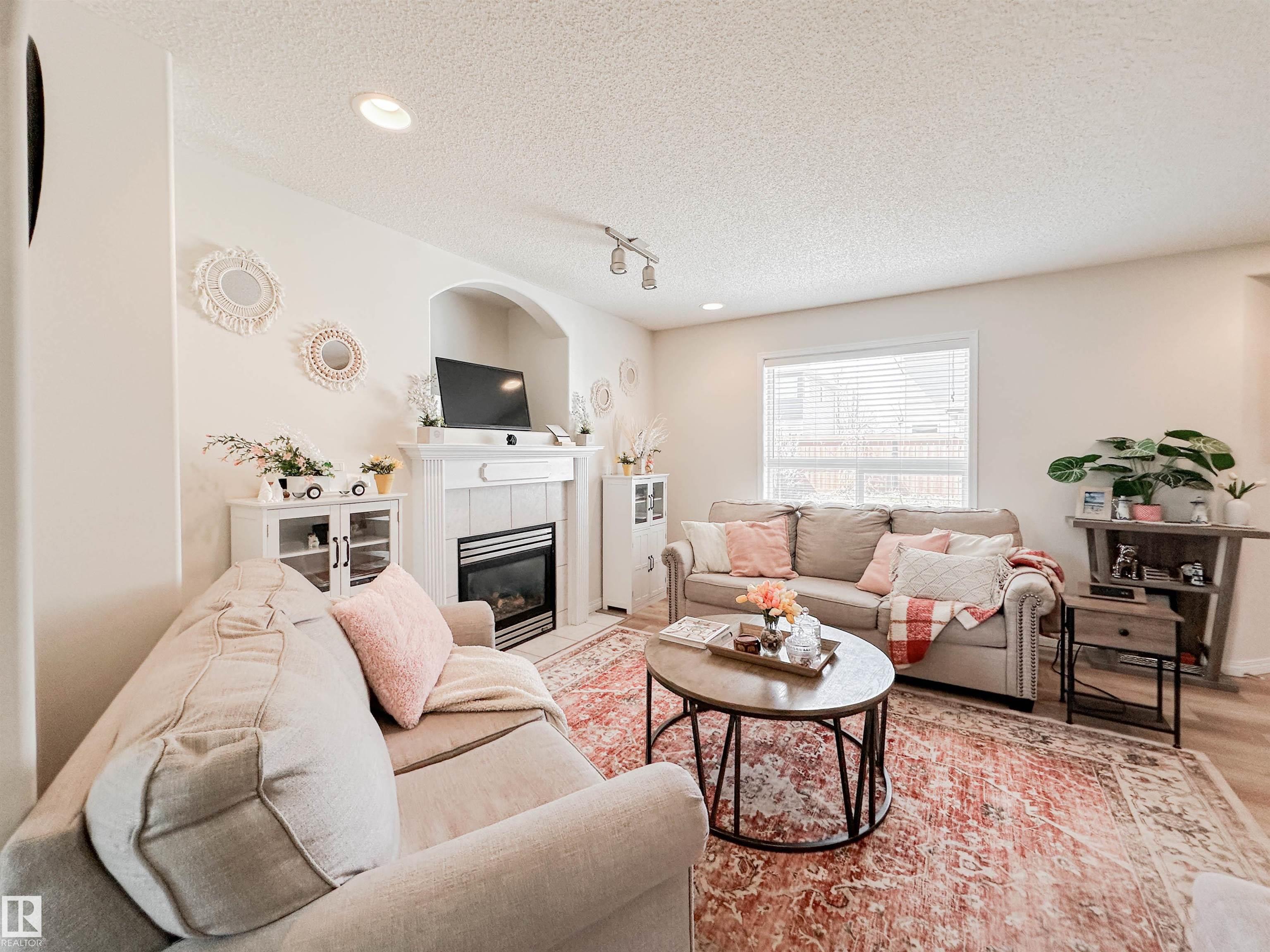 6 Norfolk Close, North Ridge, St. Albert