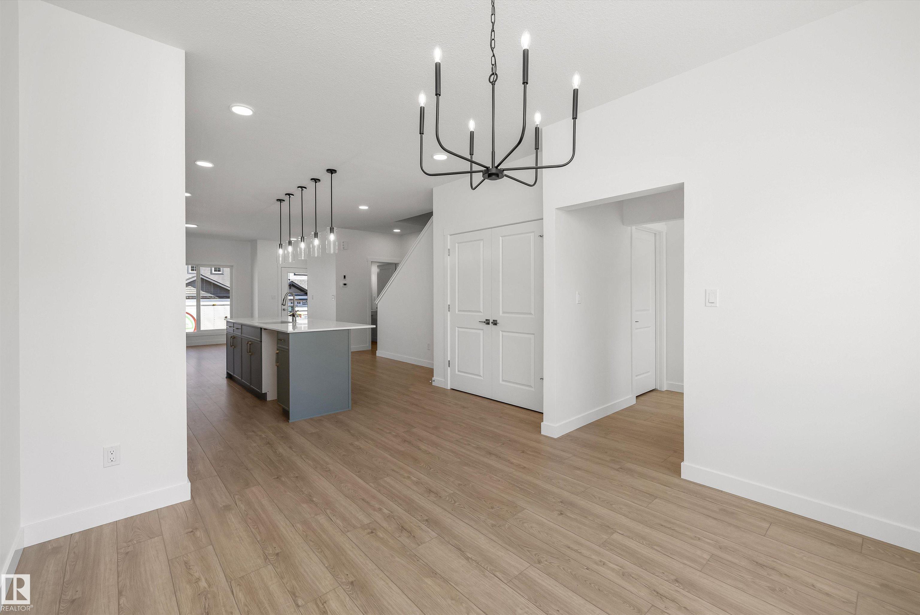https://zimg.paragon.ice.com/ParagonImages/Property/PM/RAE/225399436/15/0/0/f82103d9016c165a2c7b332718ac081a/1/94f9e65d0a923474570fcd83ac8a478d/225399436-0964ab4c-6fae-4dfc-bf47-002a4a2cbf70.JPG