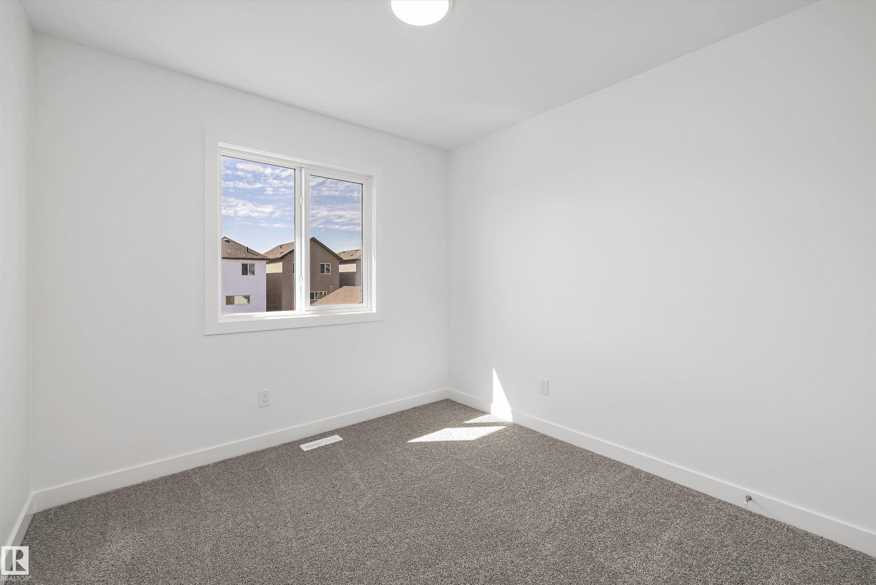 https://zimg.paragon.ice.com/ParagonImages/Property/PM/RAE/225399436/26/0/0/04464ed1f256ba554399601252ce71f7/1/94f9e65d0a923474570fcd83ac8a478d/225399436-beed918b-93ca-45df-85da-12b9d6cc9a31.JPG