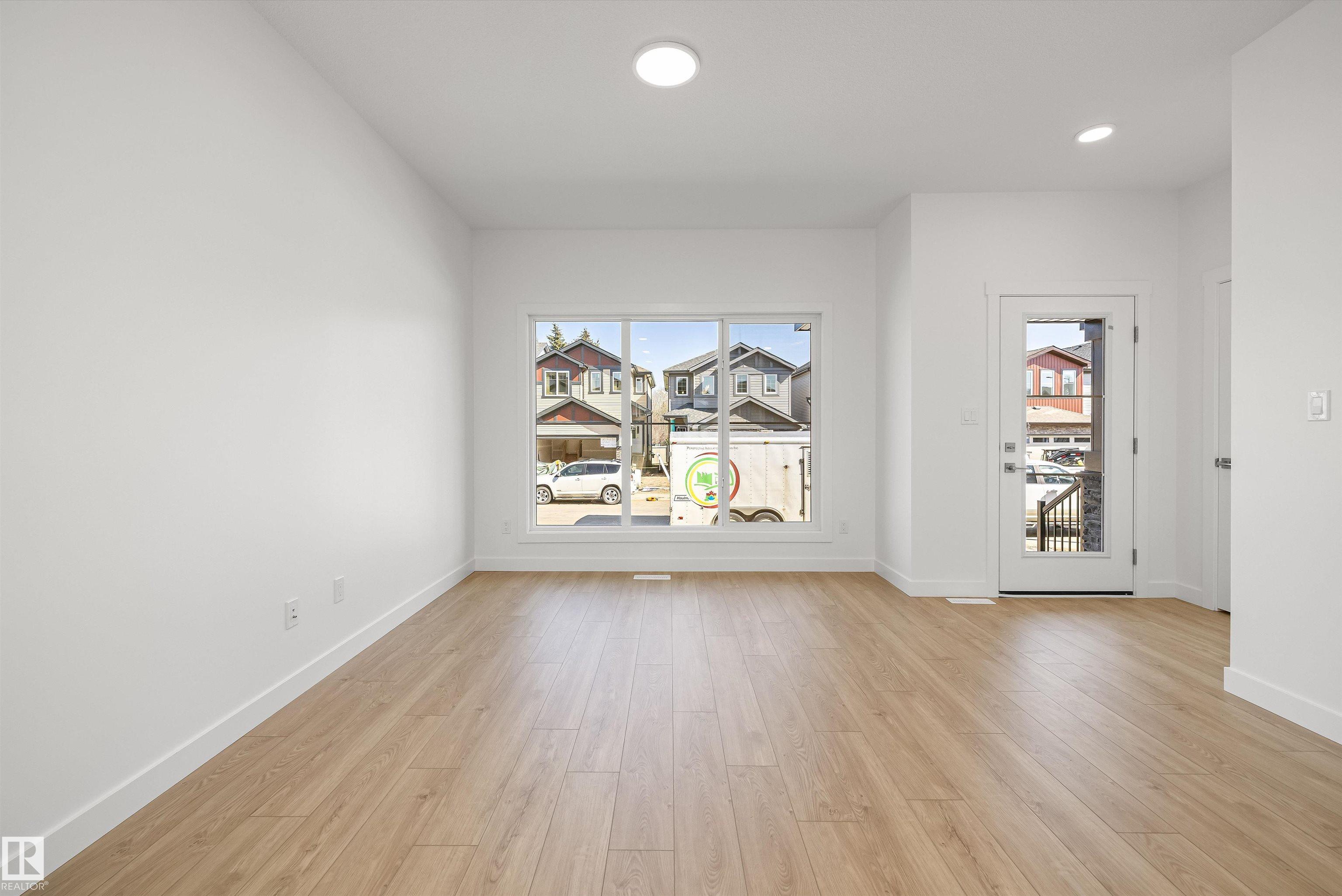 Picture for 20627 43 AV NW