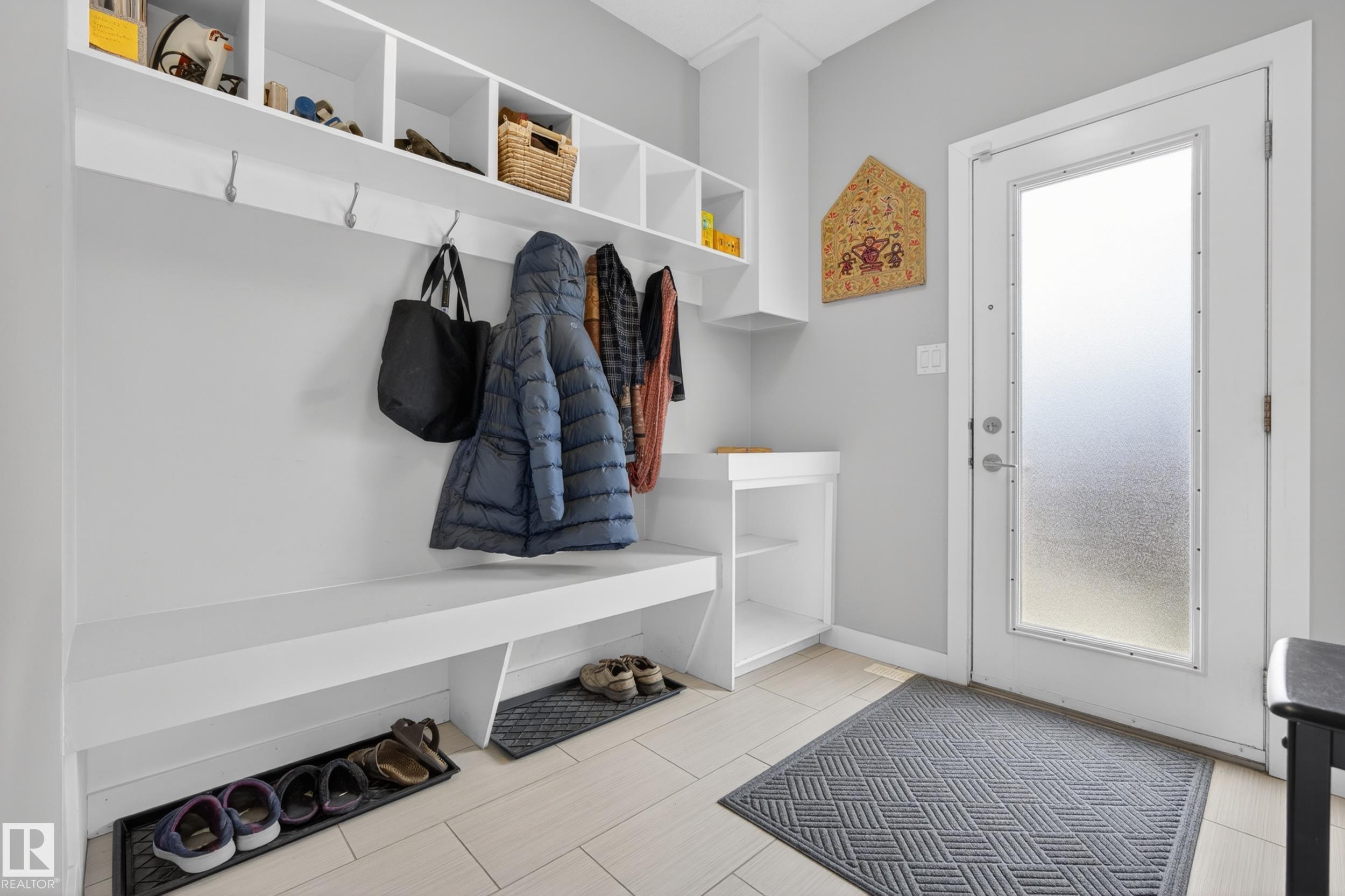 https://zimg.paragon.ice.com/ParagonImages/Property/PM/RAE/225399440/18/0/0/a3f5784f3be5a66b42420fda4a385c12/1/fd921420f2b11004d089754d56759933/225399440-d1e3d18d-b6c5-4919-b076-5eaa4e57256b.JPG