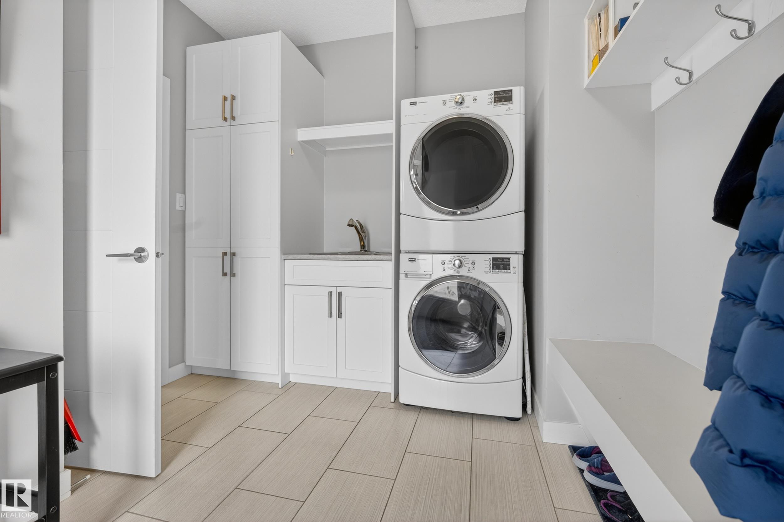 https://zimg.paragon.ice.com/ParagonImages/Property/PM/RAE/225399440/19/0/0/078fd5bb10a063c3a5d846983a454733/1/fd921420f2b11004d089754d56759933/225399440-e60e3152-beea-49ef-bc7d-1db832a913ac.JPG