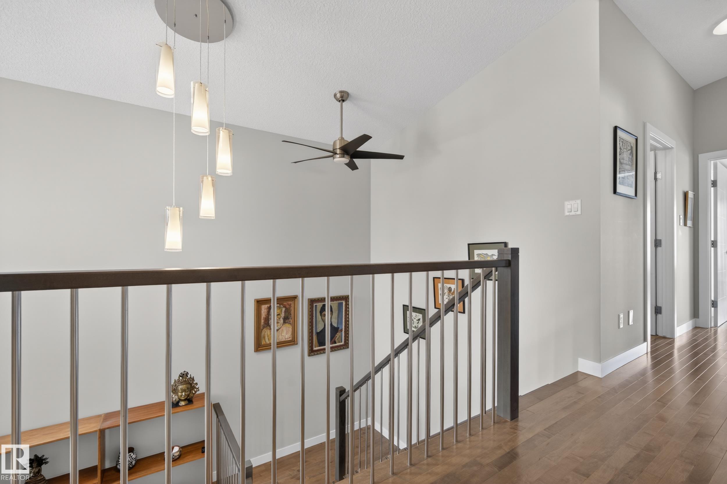 https://zimg.paragon.ice.com/ParagonImages/Property/PM/RAE/225399440/21/0/0/4cb08c4e9fa5d9a7c10536dc7deabeed/1/fd921420f2b11004d089754d56759933/225399440-f1f66b71-c0df-49c5-9f8a-b0eccaefe591.JPG