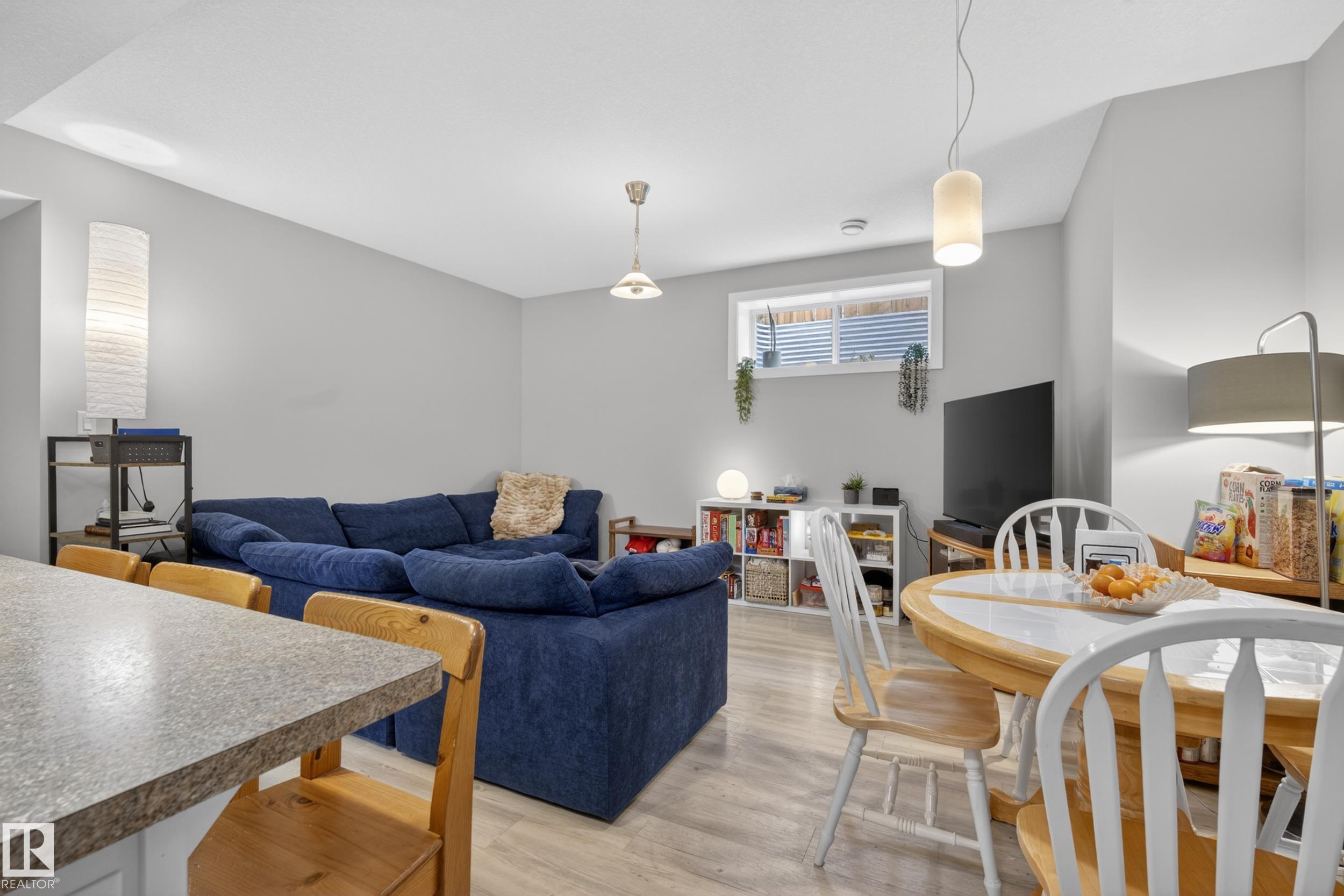 https://zimg.paragon.ice.com/ParagonImages/Property/PM/RAE/225399440/37/0/0/ea41a80cef6bc55036db957af2156ded/1/fd921420f2b11004d089754d56759933/225399440-9925b67c-590c-4680-bf1f-204c2574247d.JPG