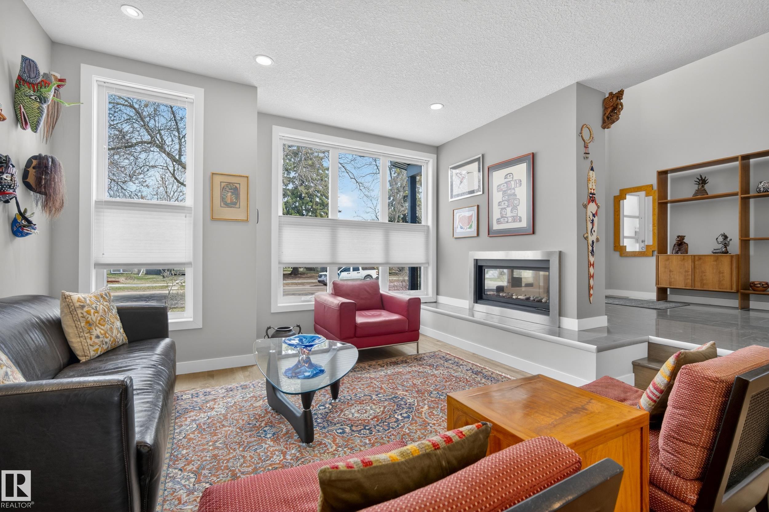 https://zimg.paragon.ice.com/ParagonImages/Property/PM/RAE/225399440/7/0/0/f7f58b9c1ddd7b72ba6b51828476df65/1/fd921420f2b11004d089754d56759933/225399440-63c3b57c-505a-41e2-a073-e5d969b49009.JPG