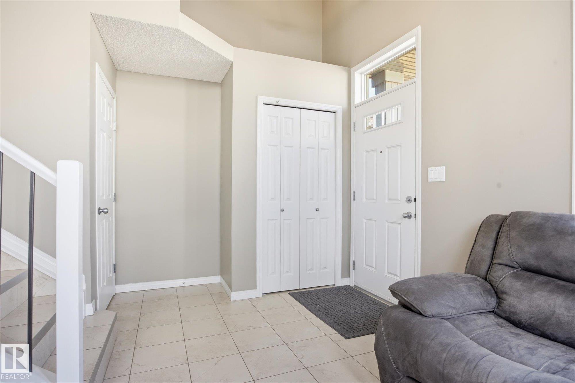 https://zimg.paragon.ice.com/ParagonImages/Property/PM/RAE/225399446/7/0/0/f45656cef25547e72c8b536a1a65721b/1/5e5258aab98f024b87e05814e687d8f3/225399446-7ebc354b-2732-4734-9cf0-d81d320d4f32.JPG