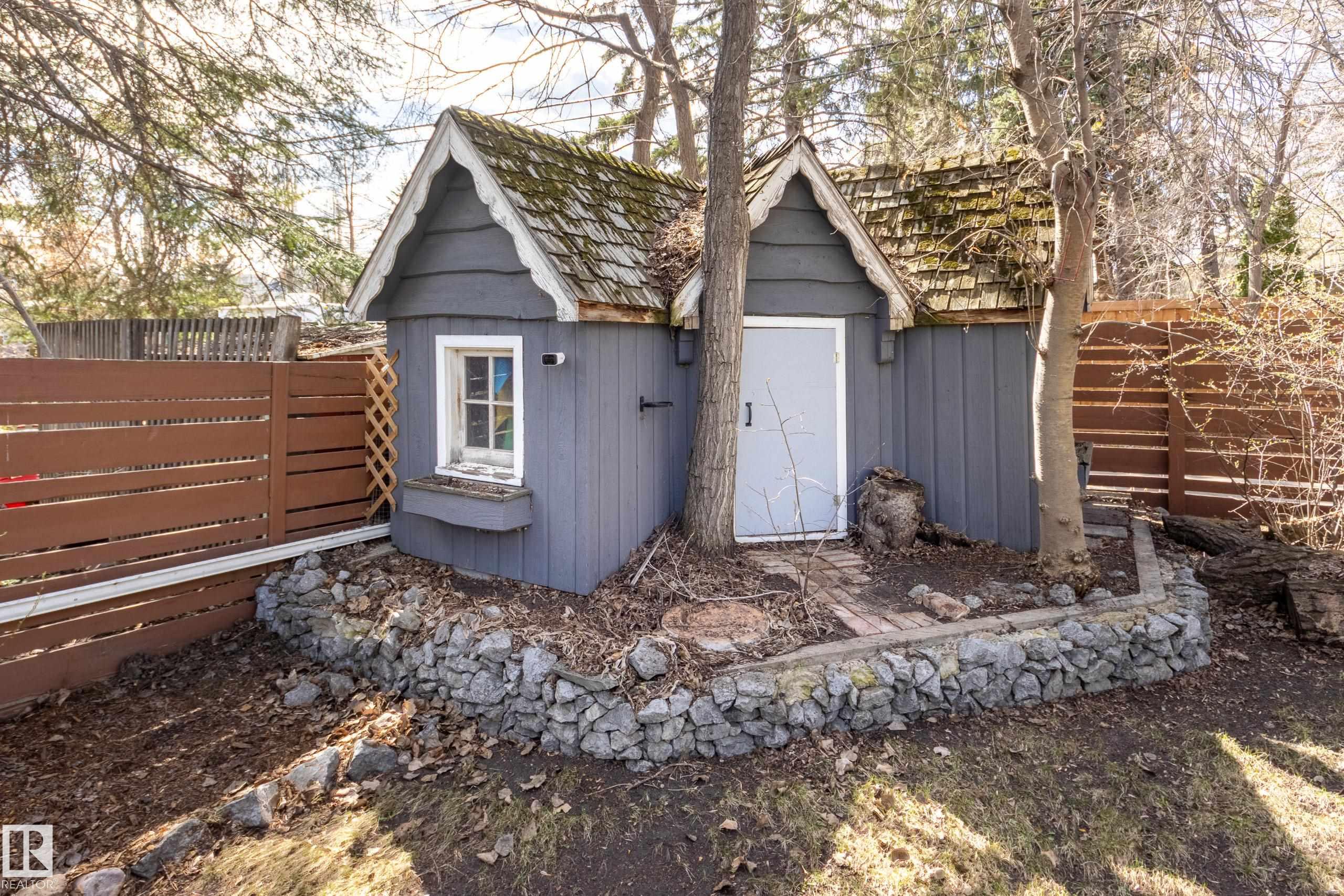 https://zimg.paragon.ice.com/ParagonImages/Property/PM/RAE/225399452/42/0/0/8f8e62ef24ce3a4aa81d6b9e3beff4e3/1/c584d0d6c80a954d9f0aa7608a9c62f2/225399452-ca9711b0-2f7d-4813-b95b-23356f6e2d58.JPG