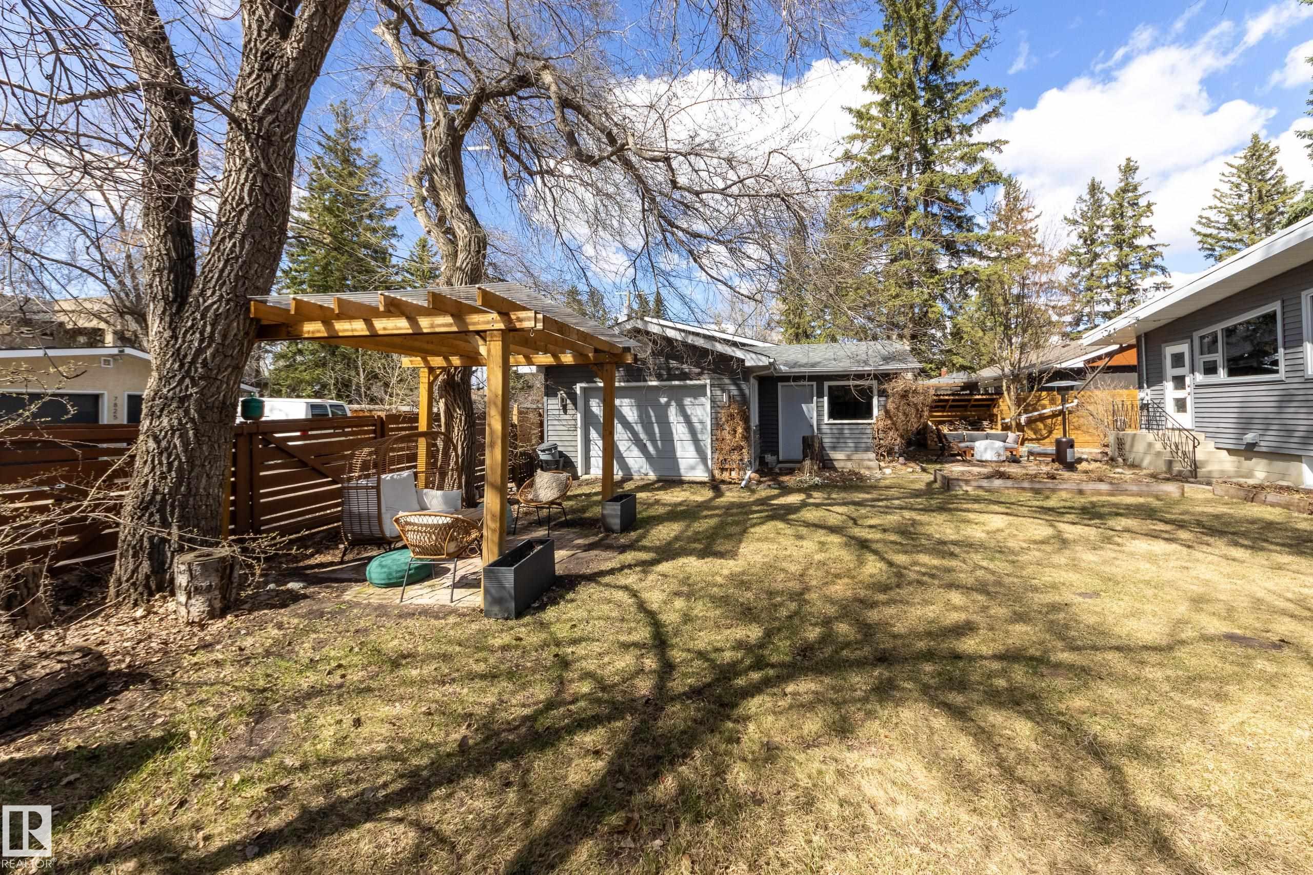https://zimg.paragon.ice.com/ParagonImages/Property/PM/RAE/225399452/43/0/0/a9927dbdc6df6f59ba618d1287b737d2/1/c584d0d6c80a954d9f0aa7608a9c62f2/225399452-9da643fd-9454-4bc9-a63f-0238b3a12035.JPG