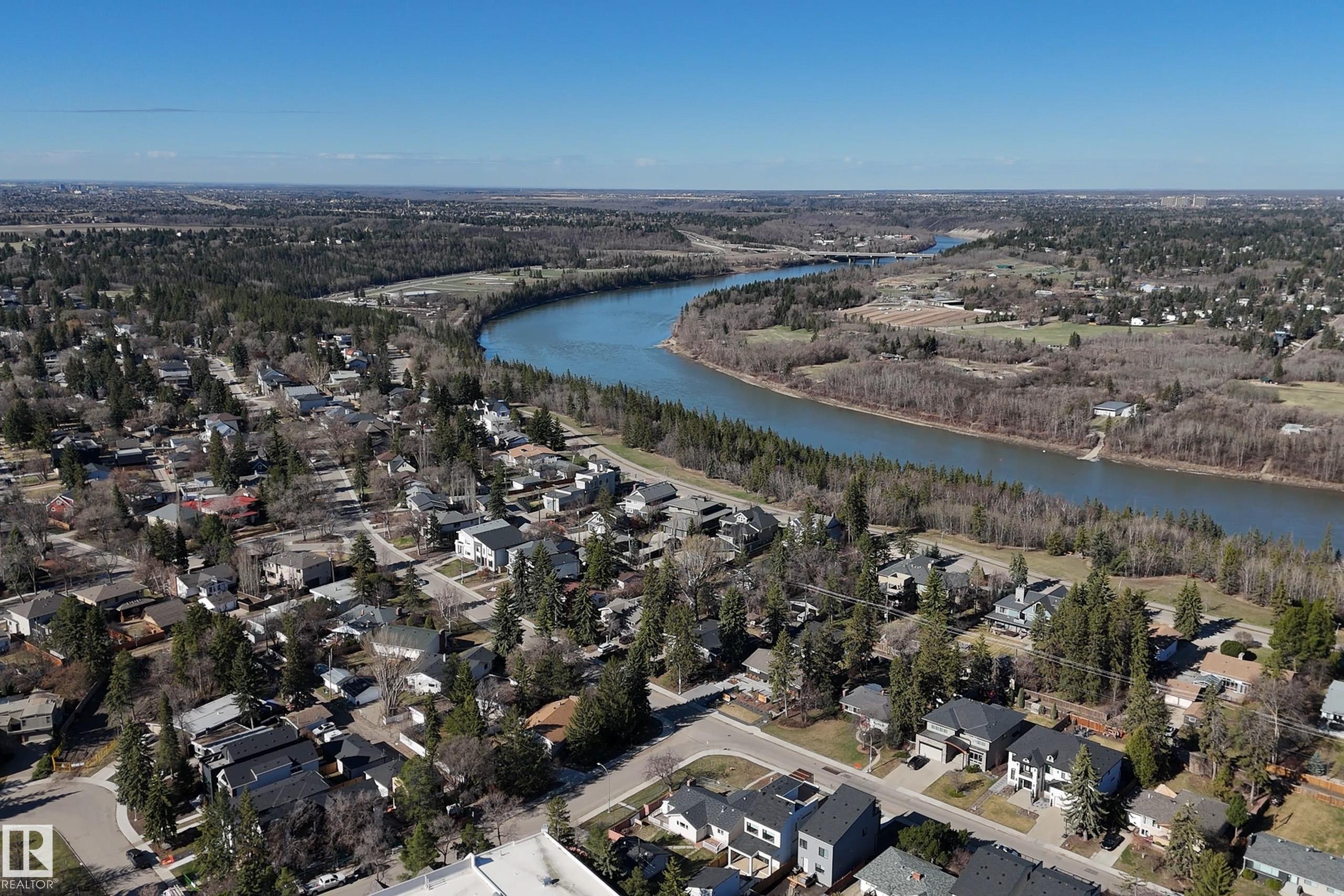 https://zimg.paragon.ice.com/ParagonImages/Property/PM/RAE/225399452/55/0/0/f48ca8a1d76571e98aa7a45ff4812be3/1/c584d0d6c80a954d9f0aa7608a9c62f2/225399452-ccd0d268-5de7-4e48-8e11-102ad91f4dda.JPG