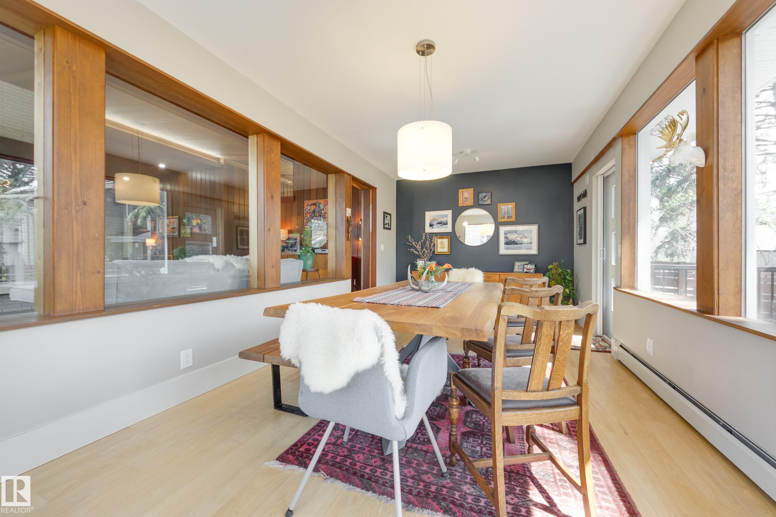 https://zimg.paragon.ice.com/ParagonImages/Property/PM/RAE/225399452/7/0/0/ad48c2227953f350b9a9156e96f4326e/1/c584d0d6c80a954d9f0aa7608a9c62f2/225399452-bb8ef7d6-f49b-4b6d-aa33-a09147107003.JPG