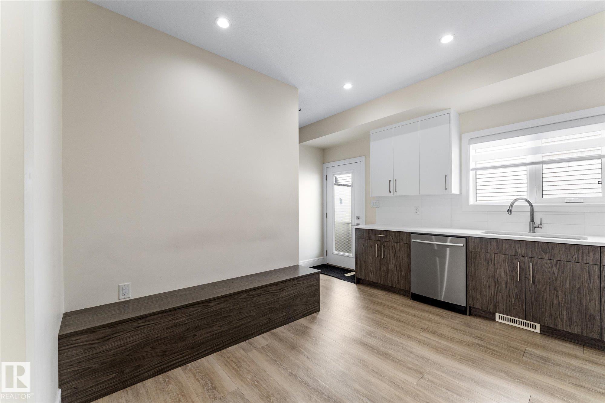 Photo 11 at 14914 108 Avenue NW, High Park, Edmonton